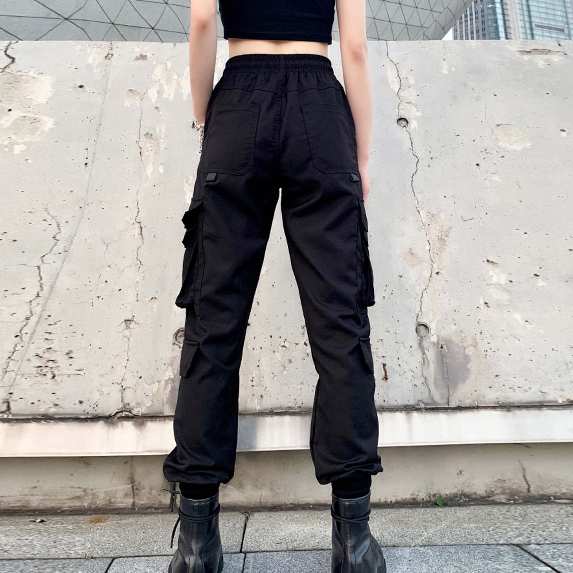 Goth Pants for Women - Baggy Hip Hop Cargo Sweatpants with Multi Pockets, High Waist Trendy Black Joggers | Perfect for Streetwear, Concerts & Alternative Fashion