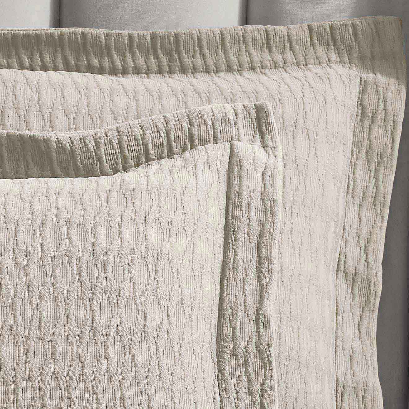 Calvert Cotton Medium Weight Geometric Matelasse Bedspread Set - Queen Size Luxury Bedding for Modern Bedrooms | Perfect for Master Bedroom, Guest Room & Dorm Decor