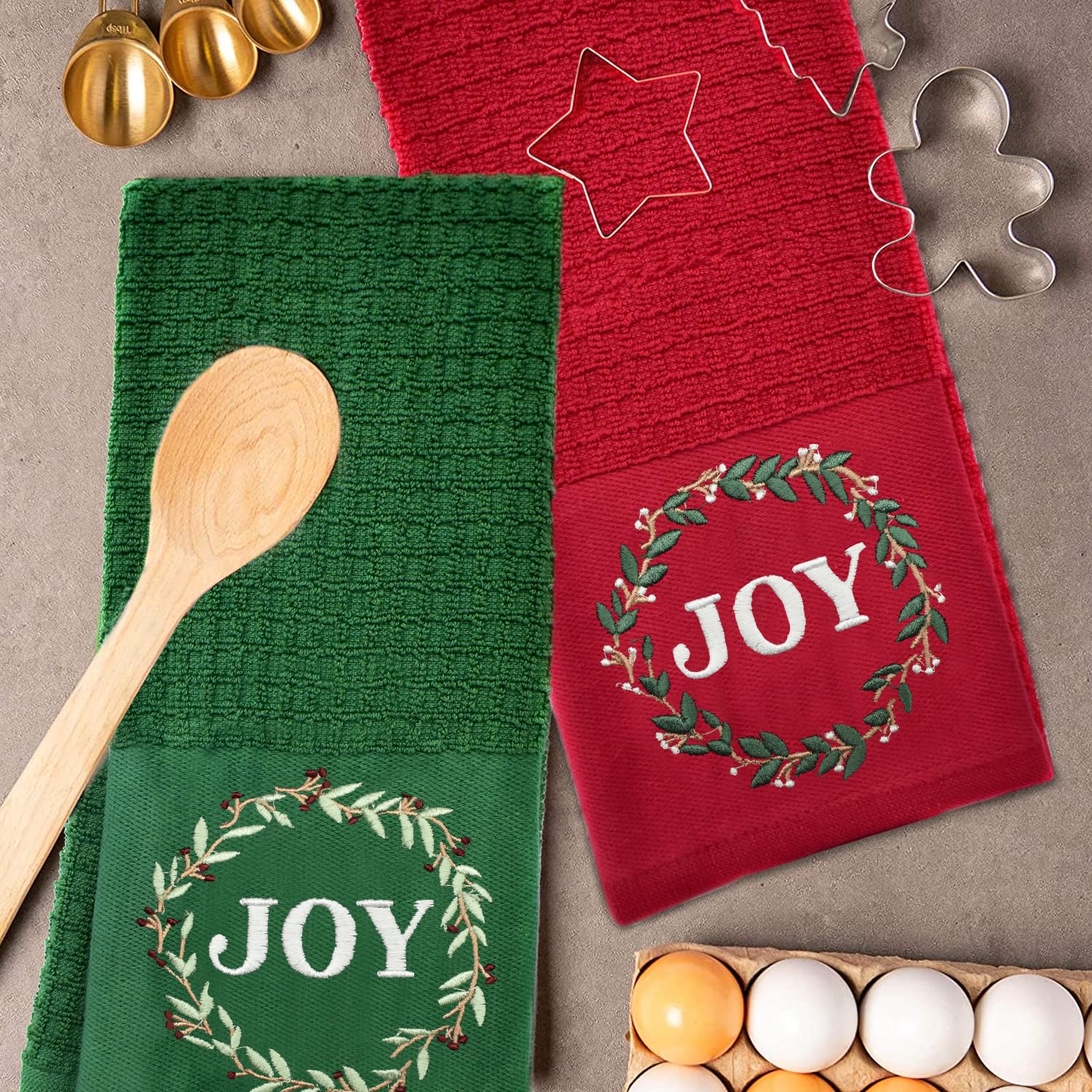 DAN RIVER Cotton Embroidered Kitchen Towels – Decorative Holiday Dish Towels Set, Perfect for Kitchen, Gifts, and Festive Decor (Pack of 2, Red & Green) – Ideal for Christmas, Thanksgiving, and Everyday Use