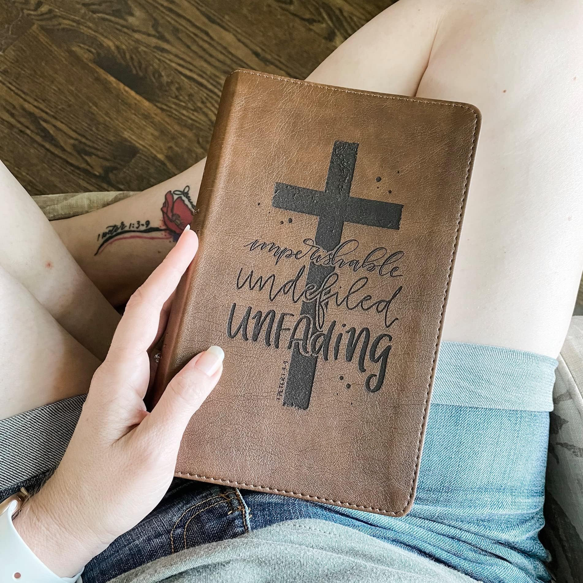 ESV Concise Study Bible - Hand Lettered & Laser Engraved Christian Bible for Wedding, Baptism, Graduation & Birthday Gifts | Perfect for Church, Bible Study & Personal Devotion