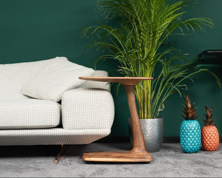 Luxury C-Shaped Resin End Table - Modern Side Table for Living Room, Bedroom, Office - Unique Home Decor Gift Idea for Housewarming, Wedding, Birthday