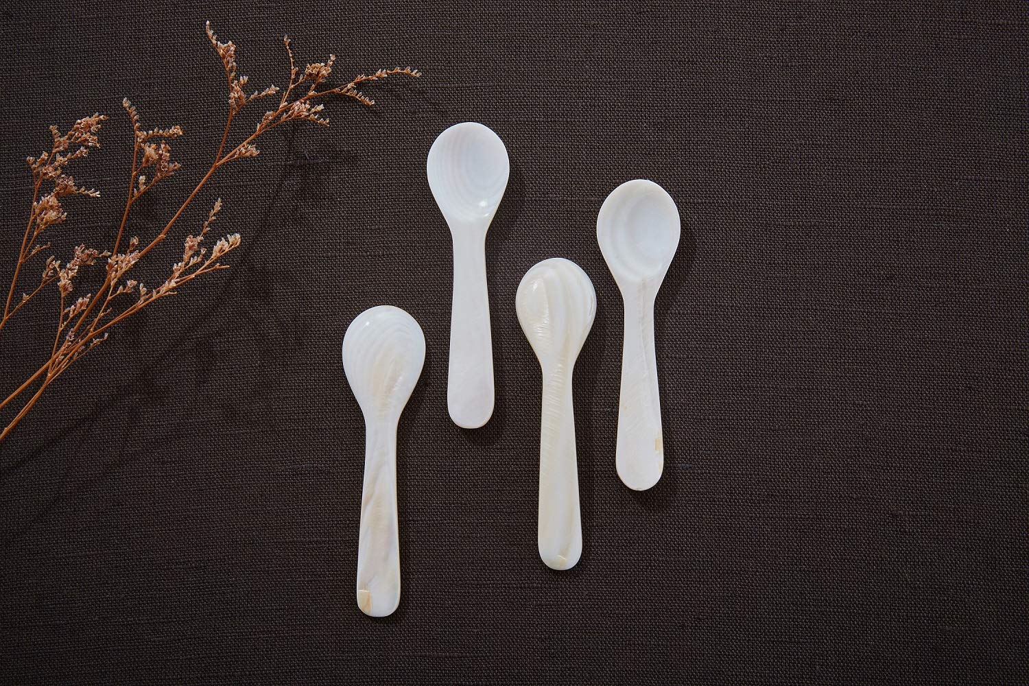 Premium Set of 6 White Mother of Pearl Caviar Spoons - Elegant MOP Serving Utensils for Caviar, Eggs, Ice Cream & Coffee (11x2.5cm) - Perfect for Fine Dining, Gourmet Parties & Luxury Gift Giving