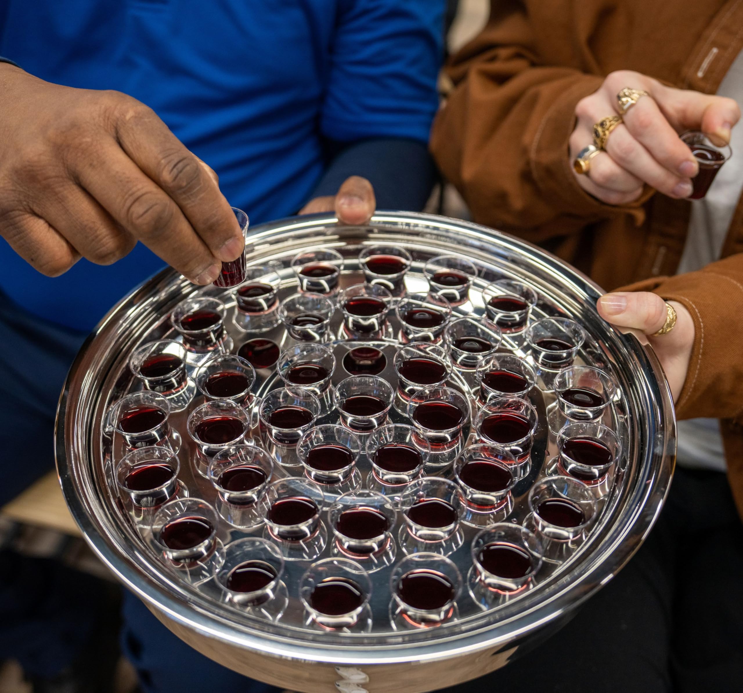 Broadman Church Supplies Silver Communion Tray & Disk - Holds 40 Communion Cups for Church Services, Worship, and Holy Communion Ceremonies