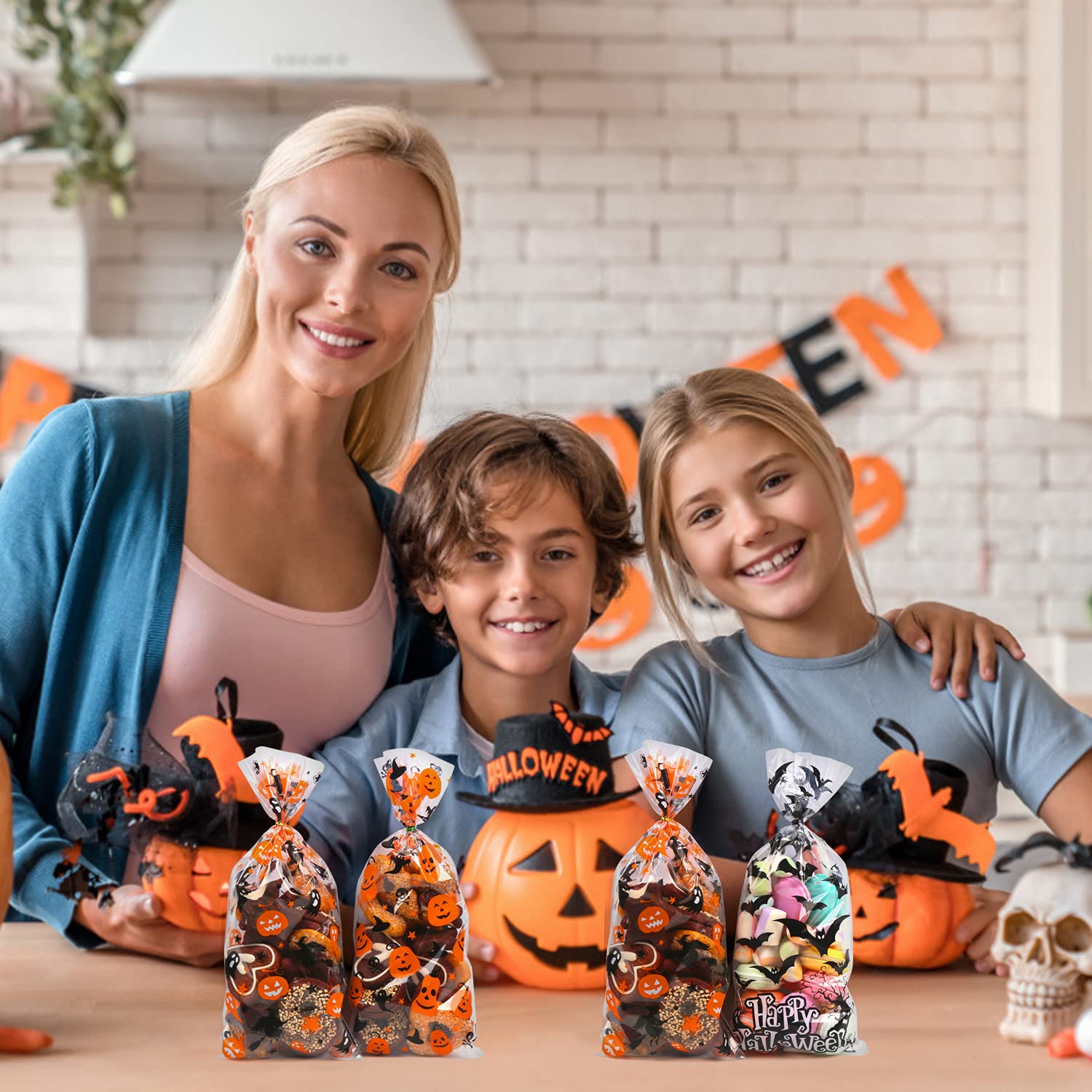 LOKIPA Halloween Cellophane Treat Bags - 150pcs Candy Goodie Bags with Twist Ties for Halloween Party Favors (3 Styles) | Perfect for Trick-or-Treating, Classroom Treats & Halloween Party Supplies