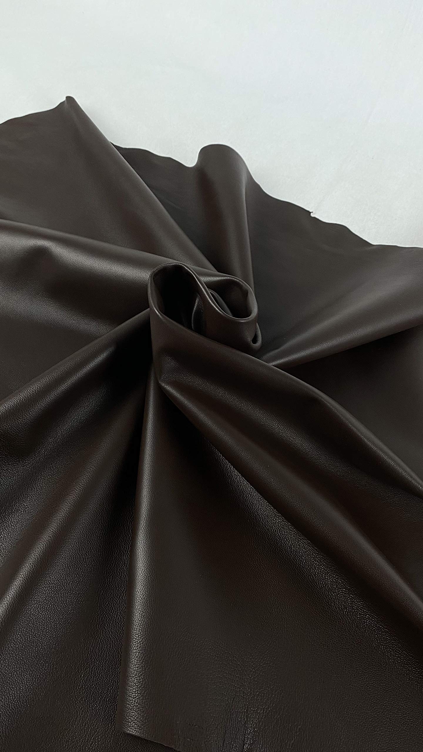Premium Lambskin Napa Leather Hide 0.5-0.6mm (1.5oz) for Garments, Upholstery, Bags & Leather Crafts - Soft Brown Leather (8-10 sq ft) - Perfect for DIY Fashion, Luxury Handbags & Home Decor Projects