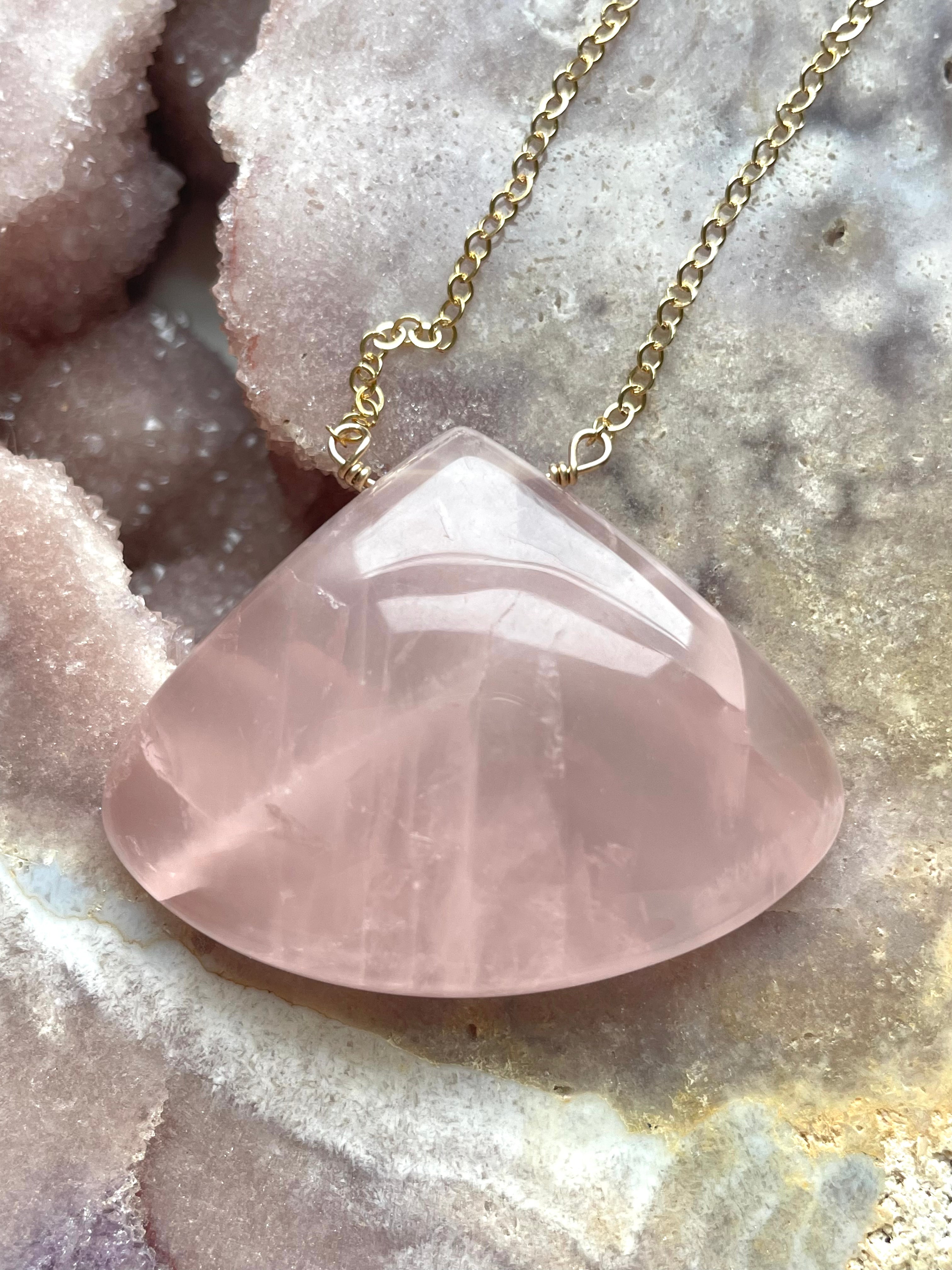 Rose Quartz Pendant Necklace for Women - Healing Crystal Jewelry for Love & Positive Energy - Perfect for Meditation, Gifts & Everyday Wear