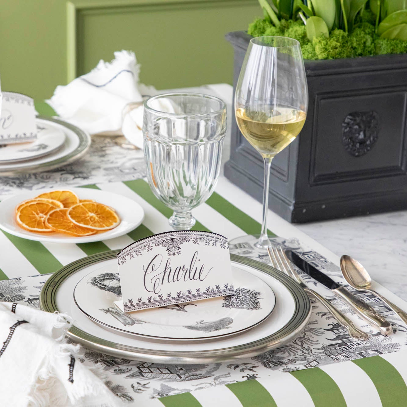 Premium Black Willow Placemats Set of 4 - Natural Wooden Table Mats for Dining, Kitchen & Home Decor - Eco-Friendly & Heat-Resistant Place Settings for Everyday Use & Special Occasions
