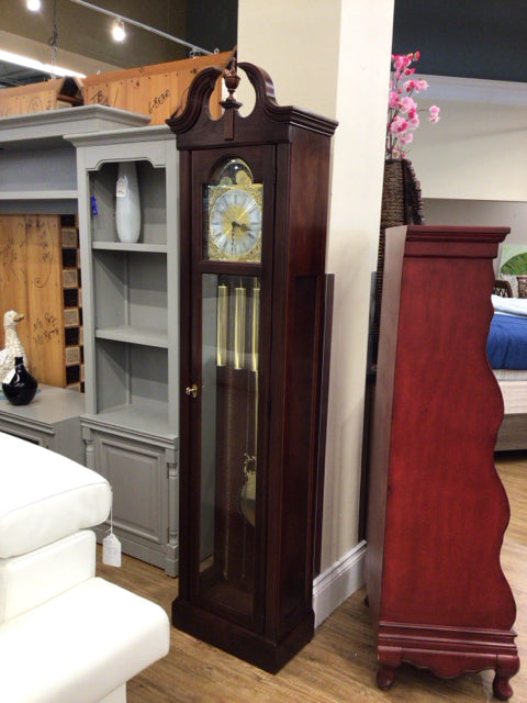 Howard Miller Grandfather Clock - Classic Antique Style Grandfather Clock with Westminster Chime - Perfect for Living Room, Dining Room, or Home Office Décor