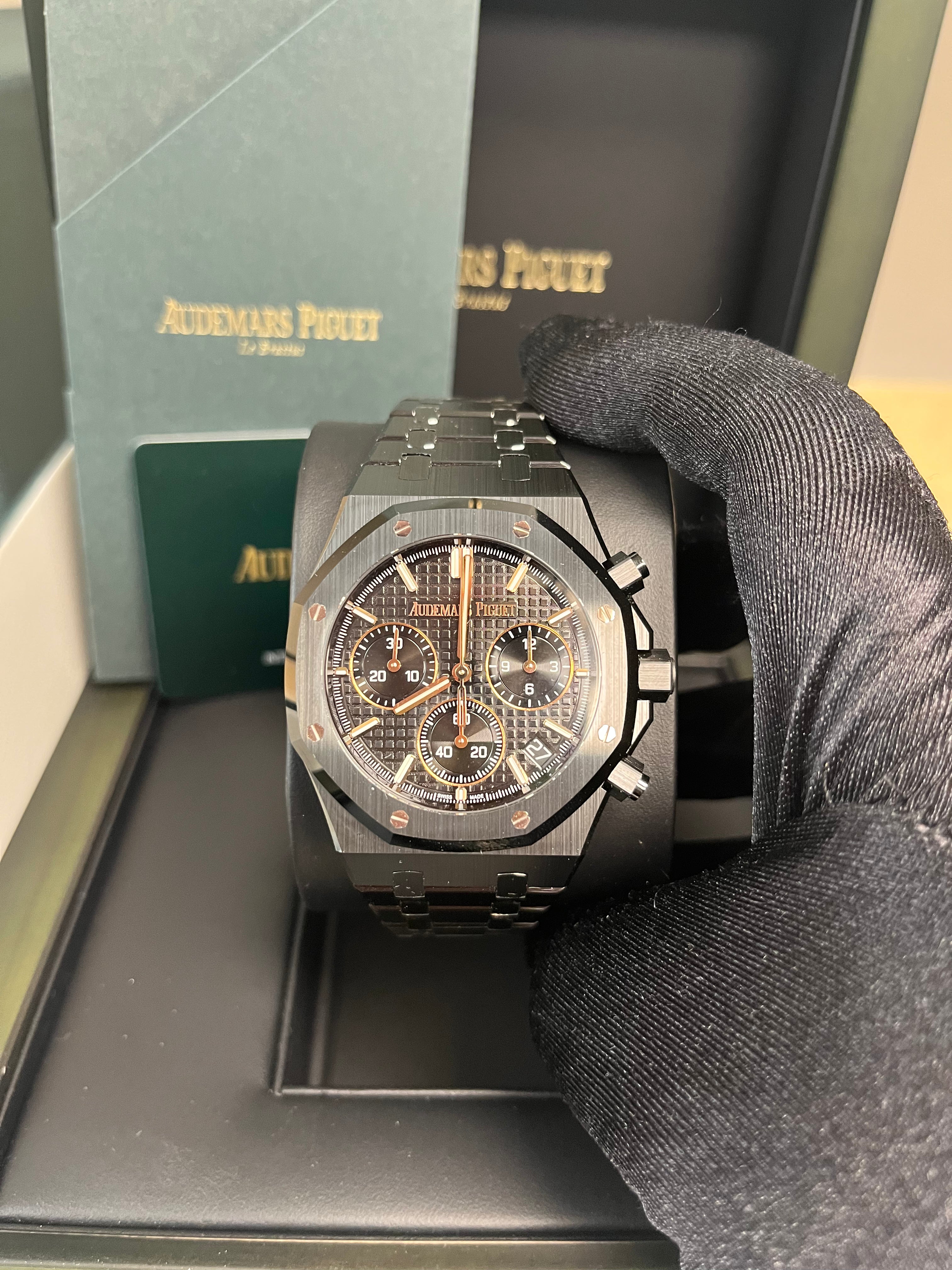 Audemars Piguet Royal Oak Chronograph 41mm Ceramic Men's Watch 26240CE.OO.1225CE.01 - Luxury Swiss Automatic Timepiece for Business & Formal Occasions