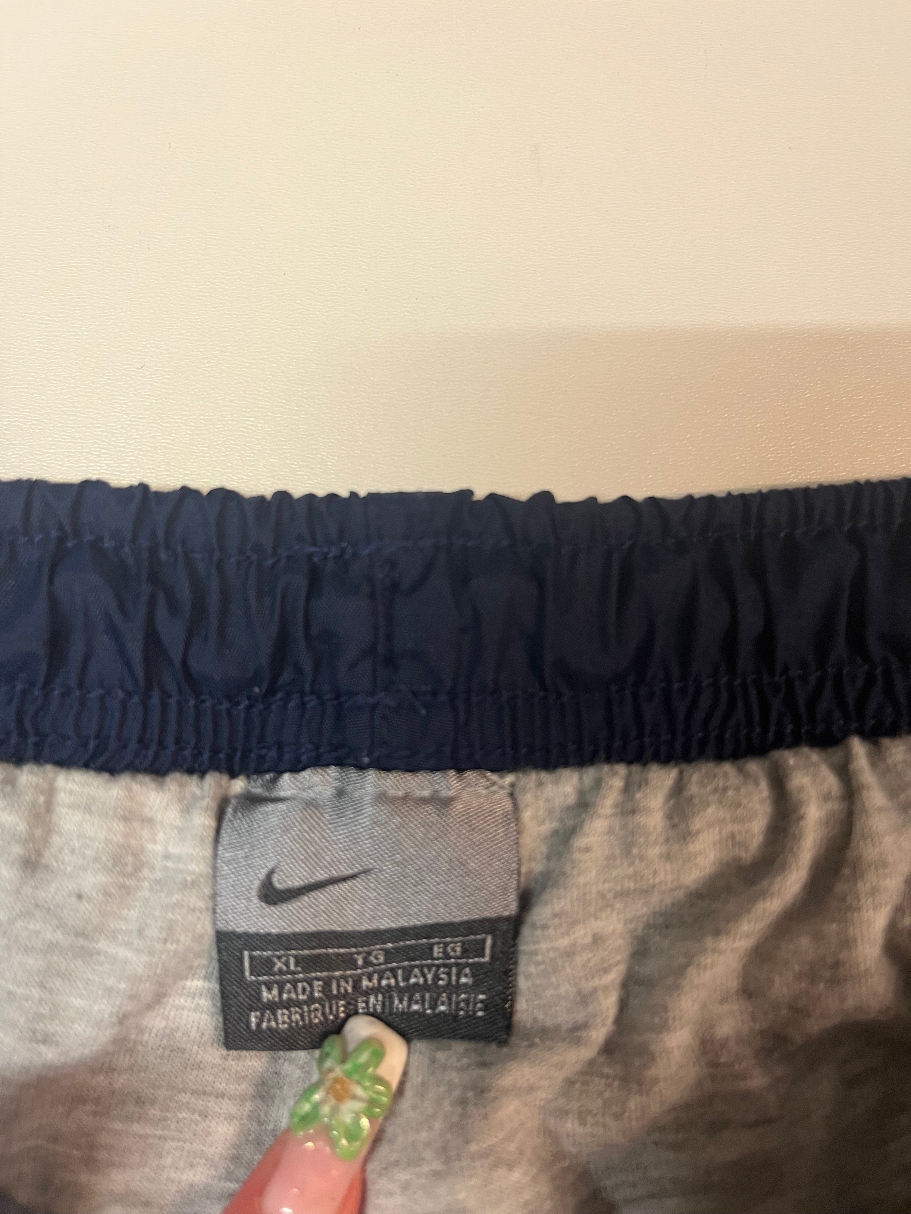 Vintage Nike Trackpants Men's XL Retro Joggers 702 - Perfect for Casual Wear, Gym & Street Style