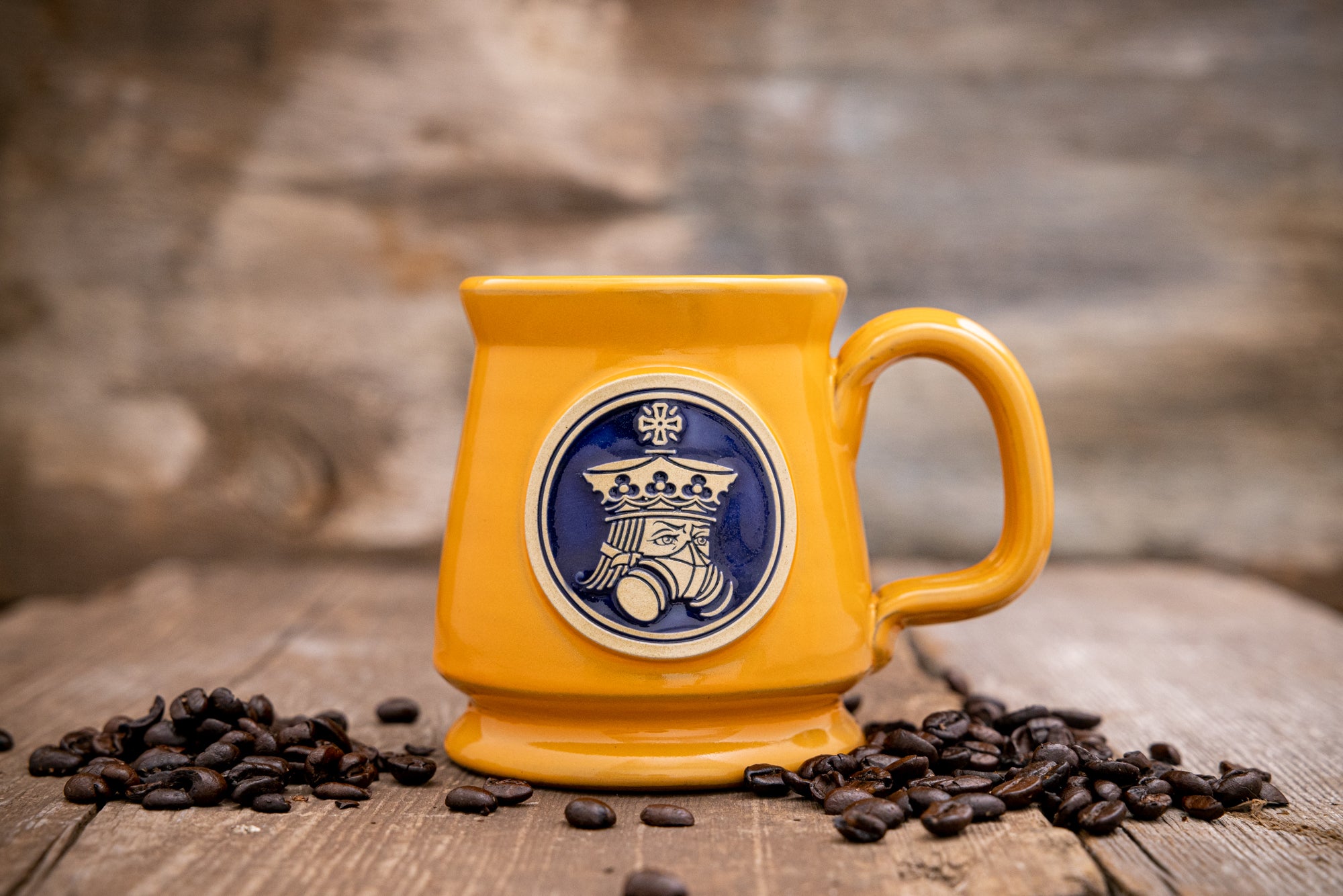 Premium Kings Wild Coffee Mug - 16oz Ceramic Travel Mug with Lid, Insulated & Leak-Proof - Perfect for Hot/Cold Drinks - Ideal for Office, Camping & Commuting - Apricot Color