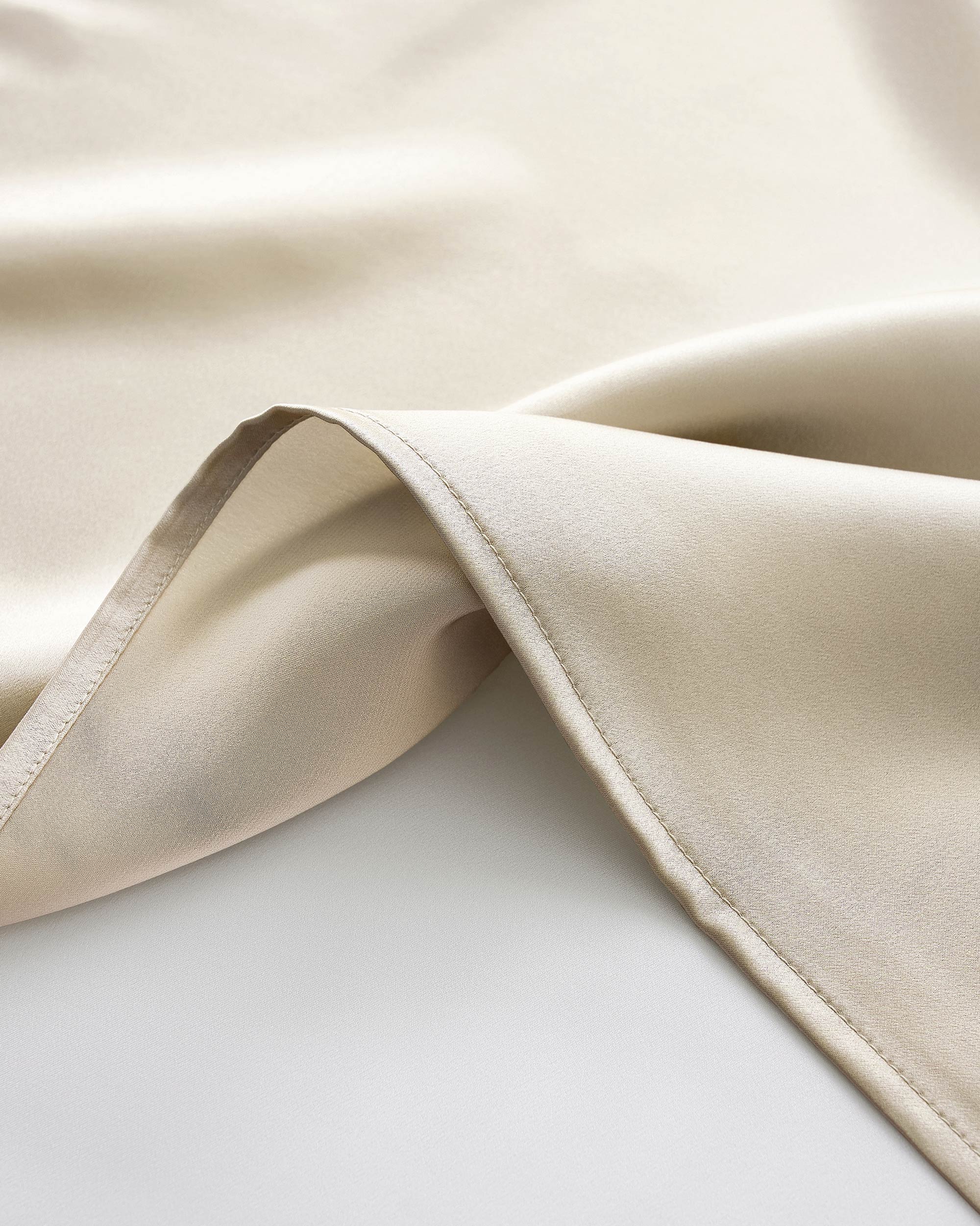 22 MM Silk Flat Sheet - Luxurious 100% Mulberry Silk Bed Sheet for Queen Size - Perfect for Hot Sleepers & Allergy Relief