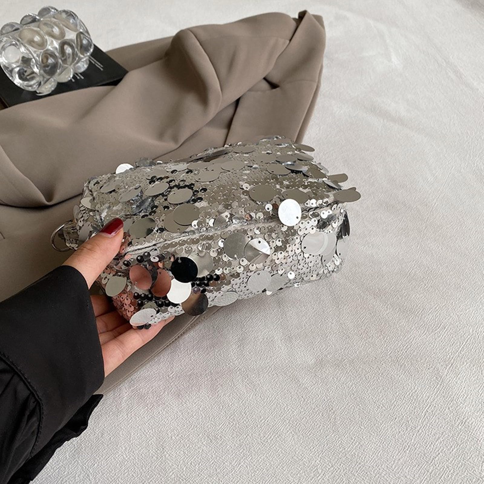 Sparkling Sequined Evening Bag for Women - Elegant Shoulder & Crossbody Purse with Detachable Chain | Perfect for Parties, Weddings & Special Occasions
