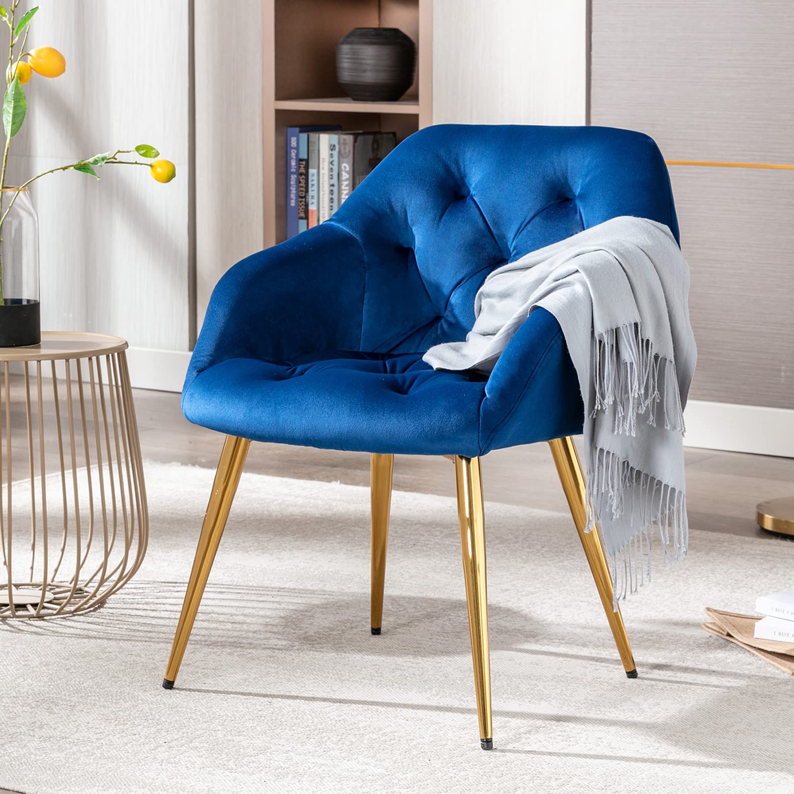 Modern Velvet Accent Chair with Gold Legs - Tufted Upholstered Mid Century Armchair for Living Room, Bedroom & Makeup Room - Comfy Lounge Chair in Royal Blue for Relaxing & Home Decor