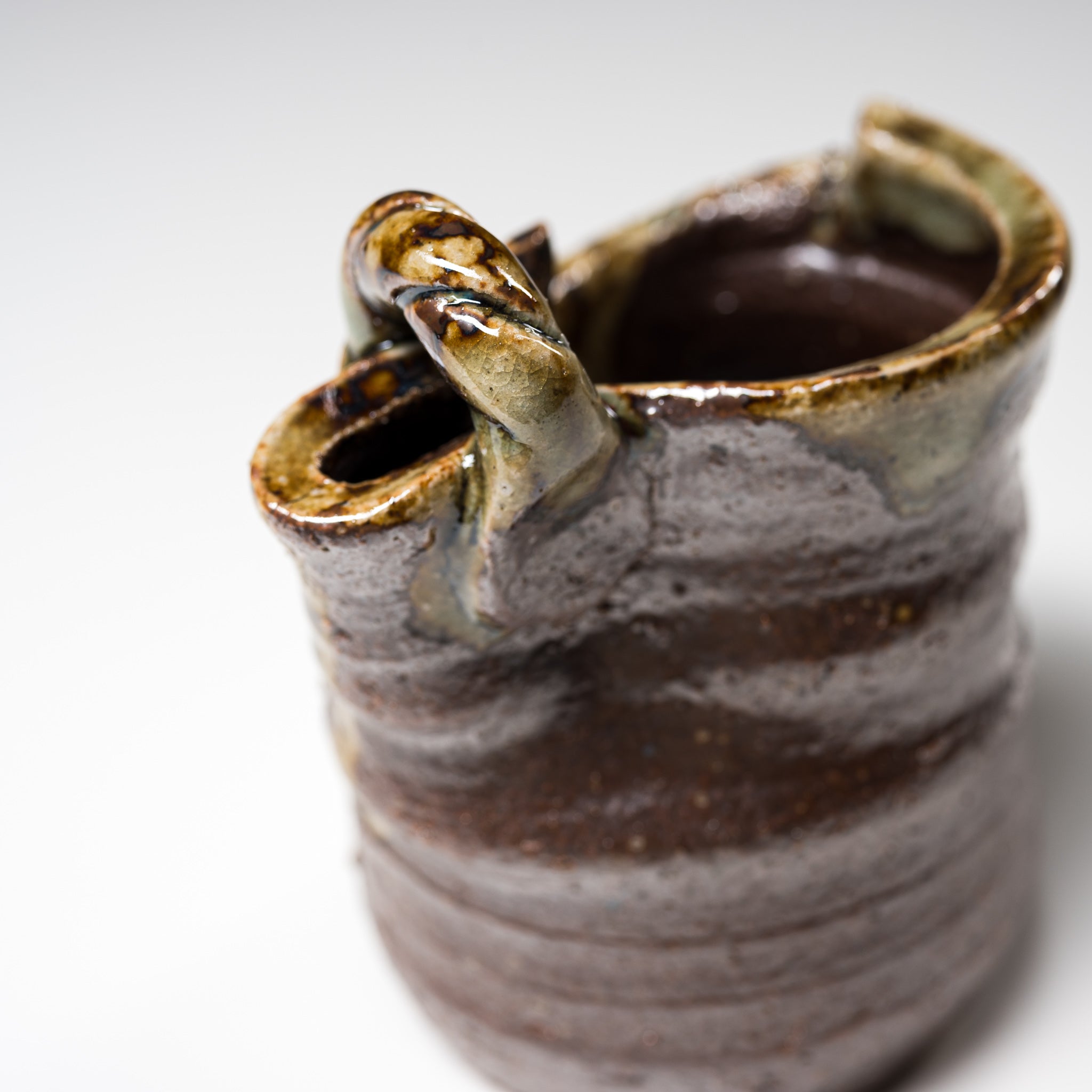 Handmade Shigaraki Ware Pottery Vase - Traditional Japanese Ceramic Flower Vase (Wabisuke Style) for Home Decor, Zen Garden & Tea Ceremony