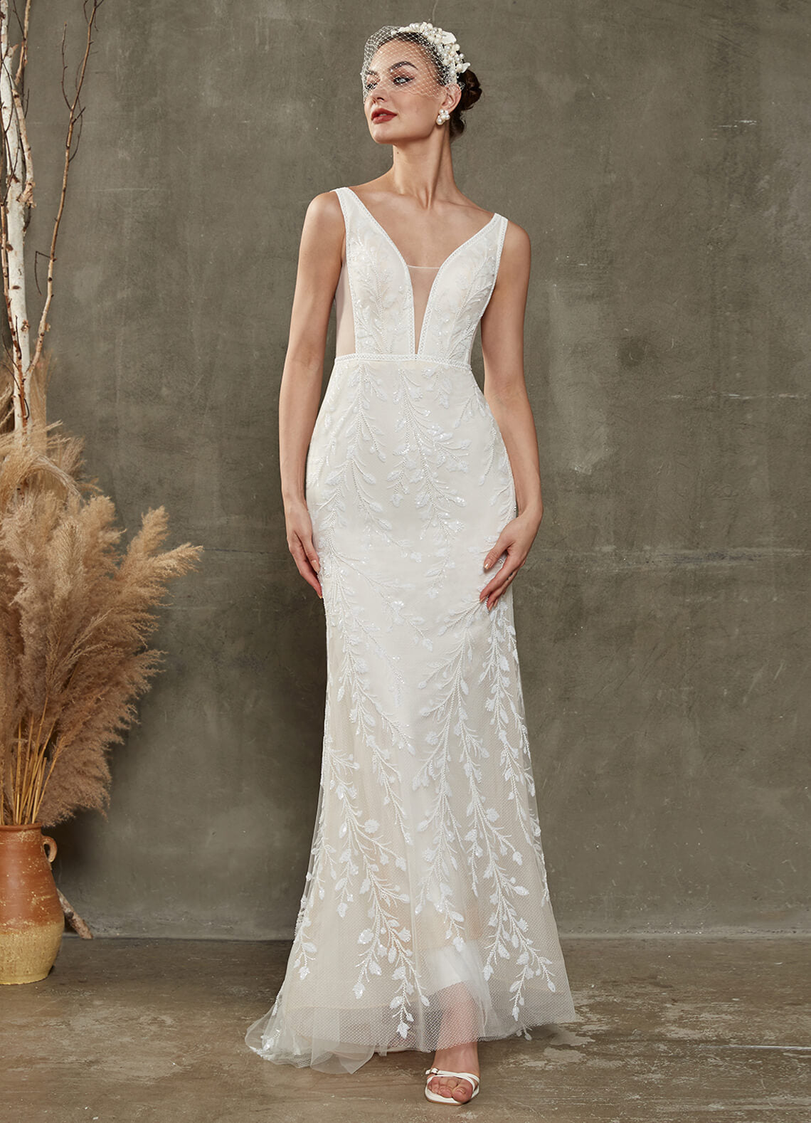 Elegant Convertible V-Neck Sleeveless Wedding Dress with Detachable Train - Perfect for Beach Weddings, Vow Renewals & Formal Bridal Events