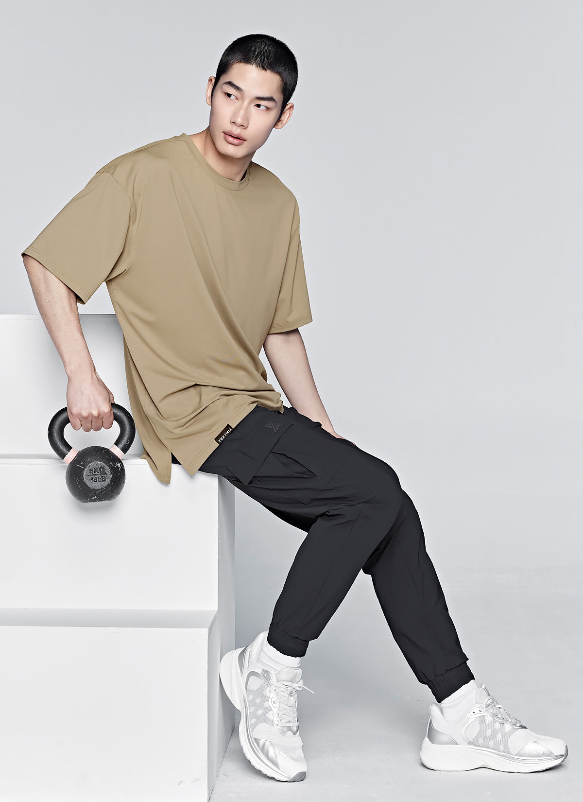 Men's Ice Feather Slim Fit Short Sleeve T-Shirt - Lightweight & Breathable Summer Casual Wear for Outdoor Activities