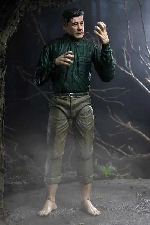 Universal Monsters Ultimate The Wolf Man Action Figure - Classic Horror Collectible for Fans, Halloween Decor, Movie Night Props