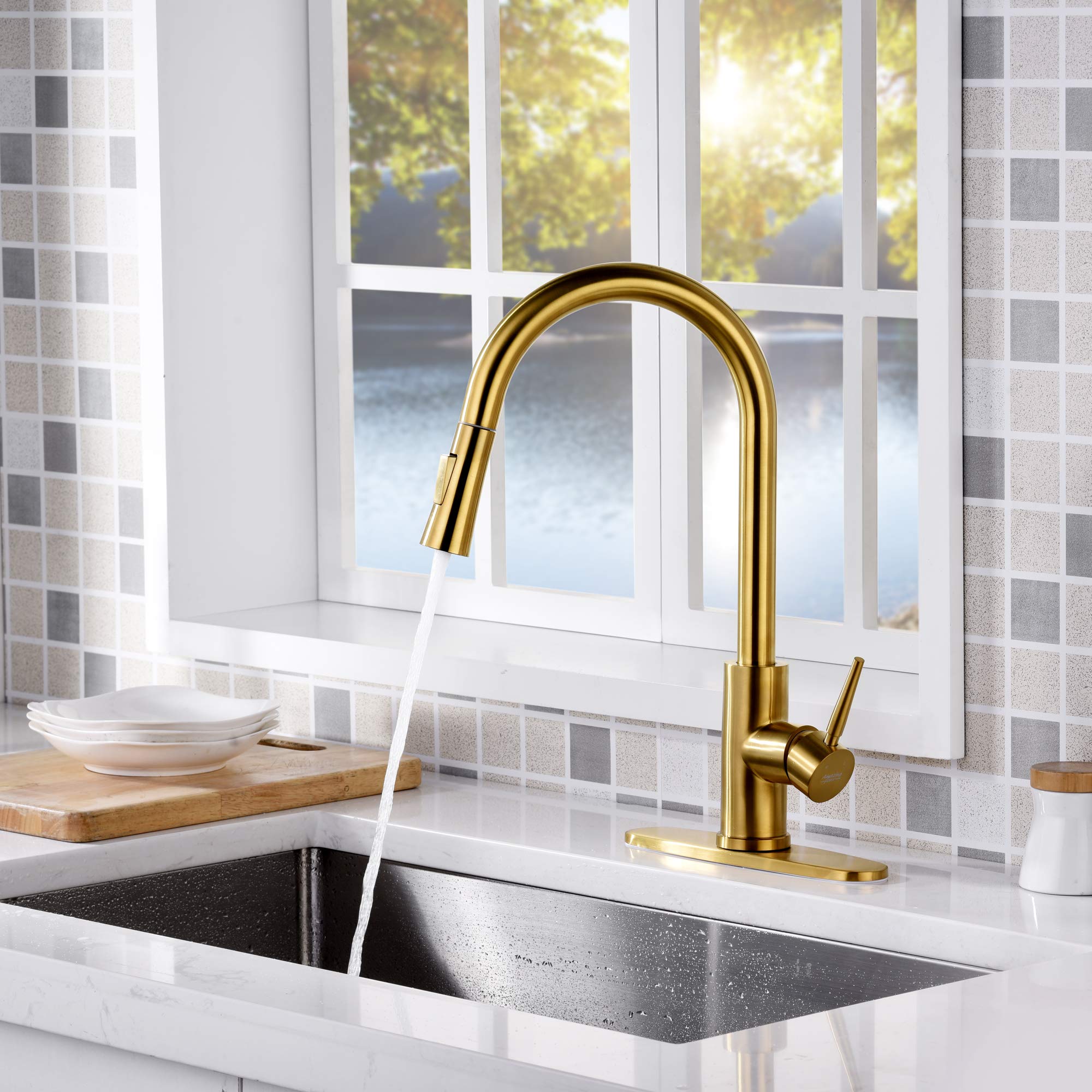 Touchless Kitchen Faucet with Motion Sensor - 2 Mode Pull Down Sprayer, Single Handle Fingerprint Resistant Gold Finish for Modern & Hygienic Cooking