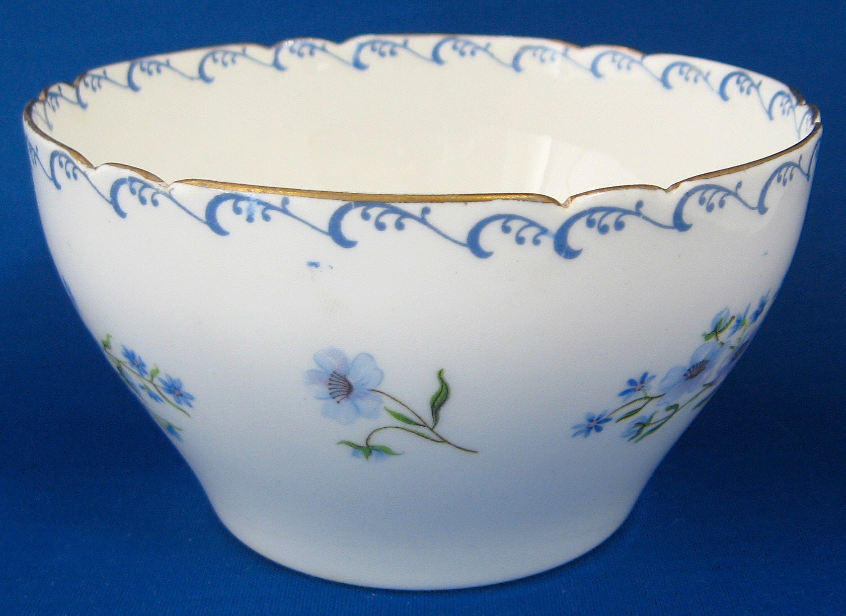 Gainsborough Blue & White Shelley Blue Rock Large Sugar Basin Waste Bowl - Elegant Tea Party & Dessert Serving Dish for Vintage Tableware Collections