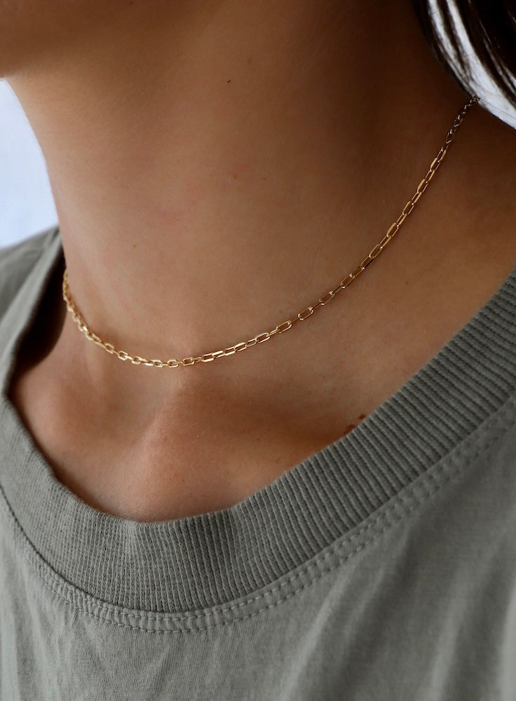 Miniature Paperclip Chain - Small Metal Paper Clips for Office, School & Crafting - Perfect for Organizing Documents, DIY Projects & Scrapbooking