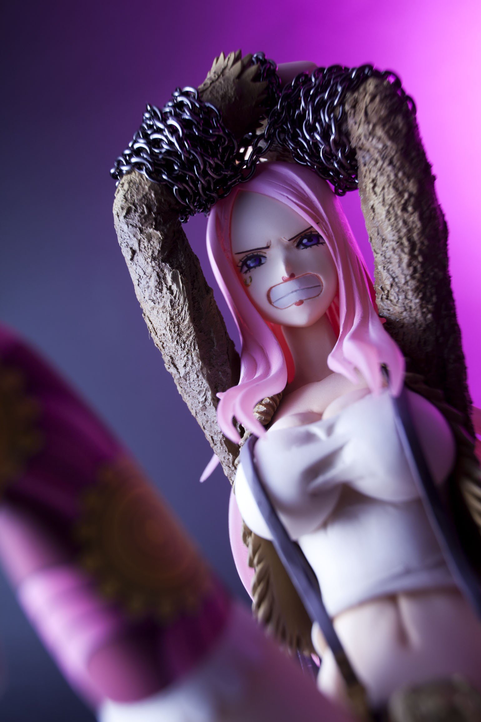 Portrait of Pirates One Piece NEO-DX Jewelry Bonney Figure - Anime Collectible for Fans, Display for Home & Office Decor