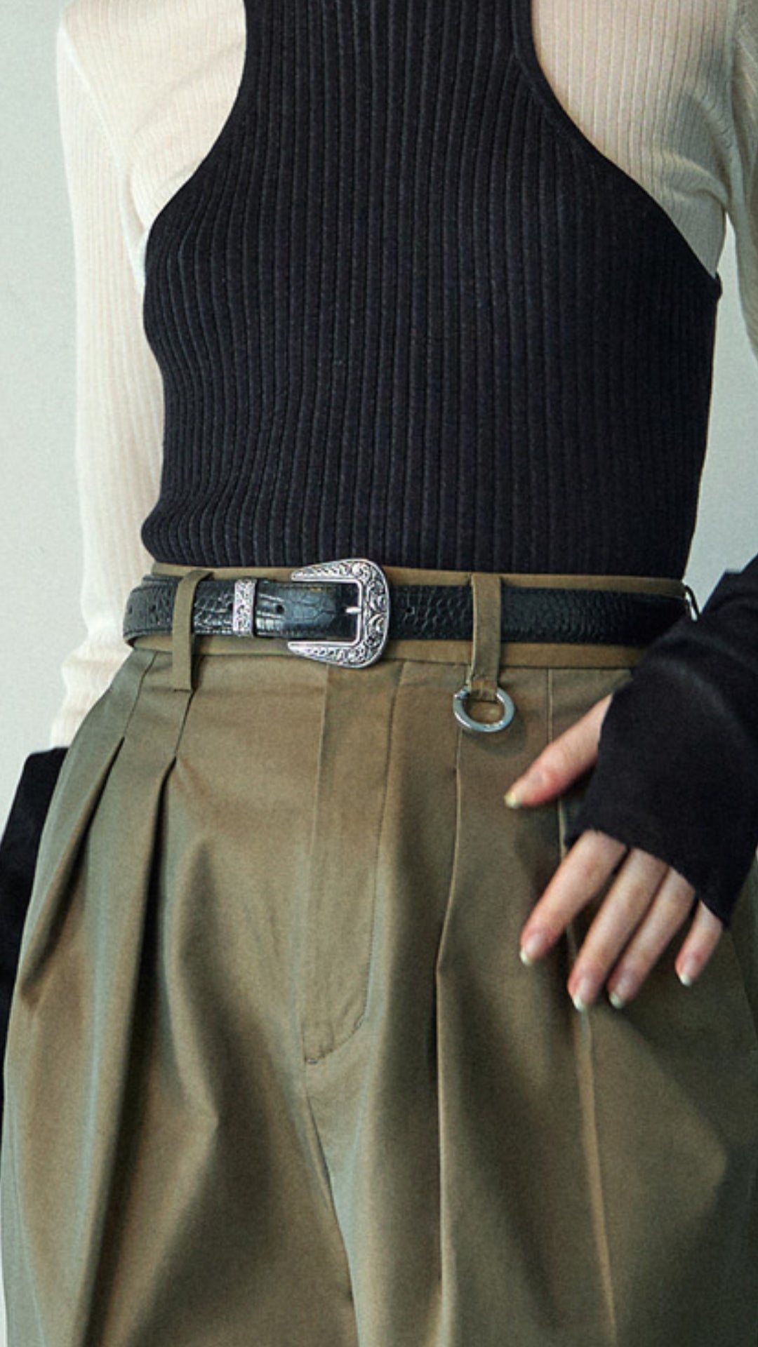 Women's Embossed Crocodile Leather Belt with Western Buckle - Stylish Accessory for Jeans, Dresses & Western Outfits