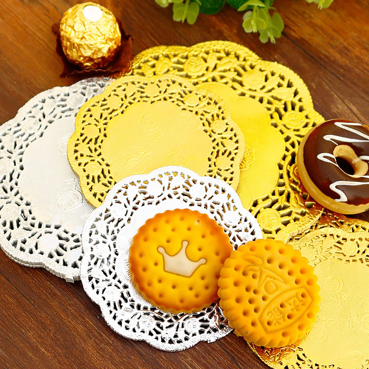 100 Pcs 5.5 Inch Disposable Round Lace Paper Doilies - Elegant Silver Cake & Dessert Liners for Party, Wedding, Tea Time Table Decor - Perfect for Birthday Celebrations, Bridal Showers and Afternoon Tea Settings