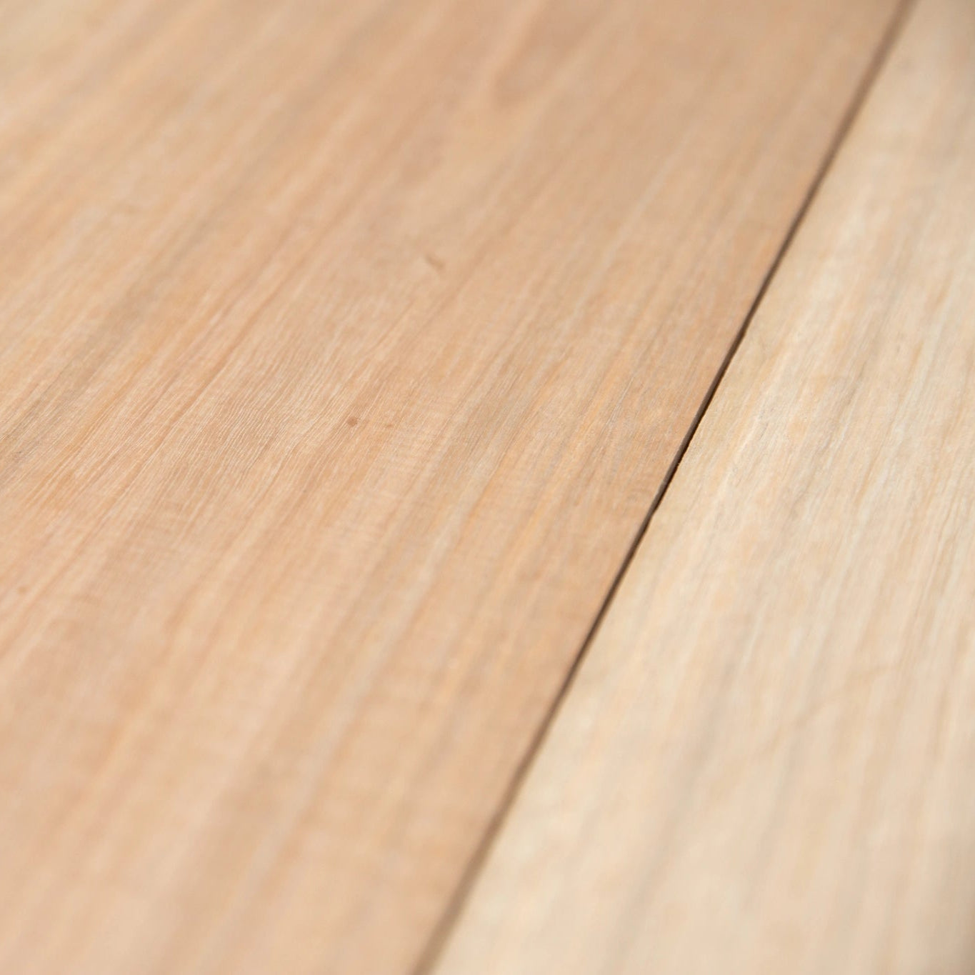 Premium Spotted Gum Hardwood Timber 150x38mm - Select Grade, Kiln Dried, Skip Dressed for Joinery & Woodworking Projects - Perfect for Flooring, Decking, and Furniture Making