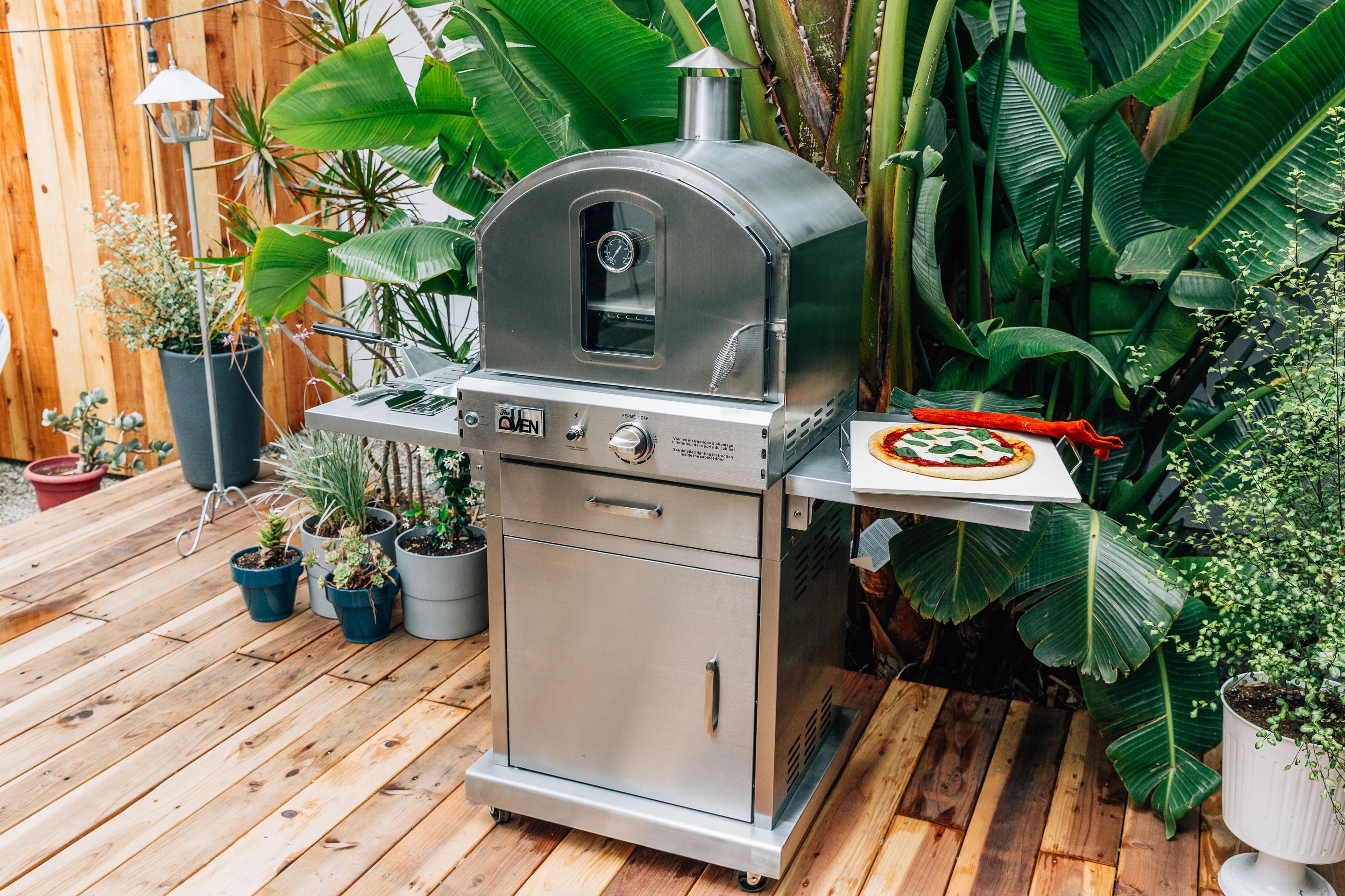 Summerset Grills Freestanding Outdoor Oven - Premium Stainless Steel Pizza & Bread Oven for Backyard, Patio, and Camping Use