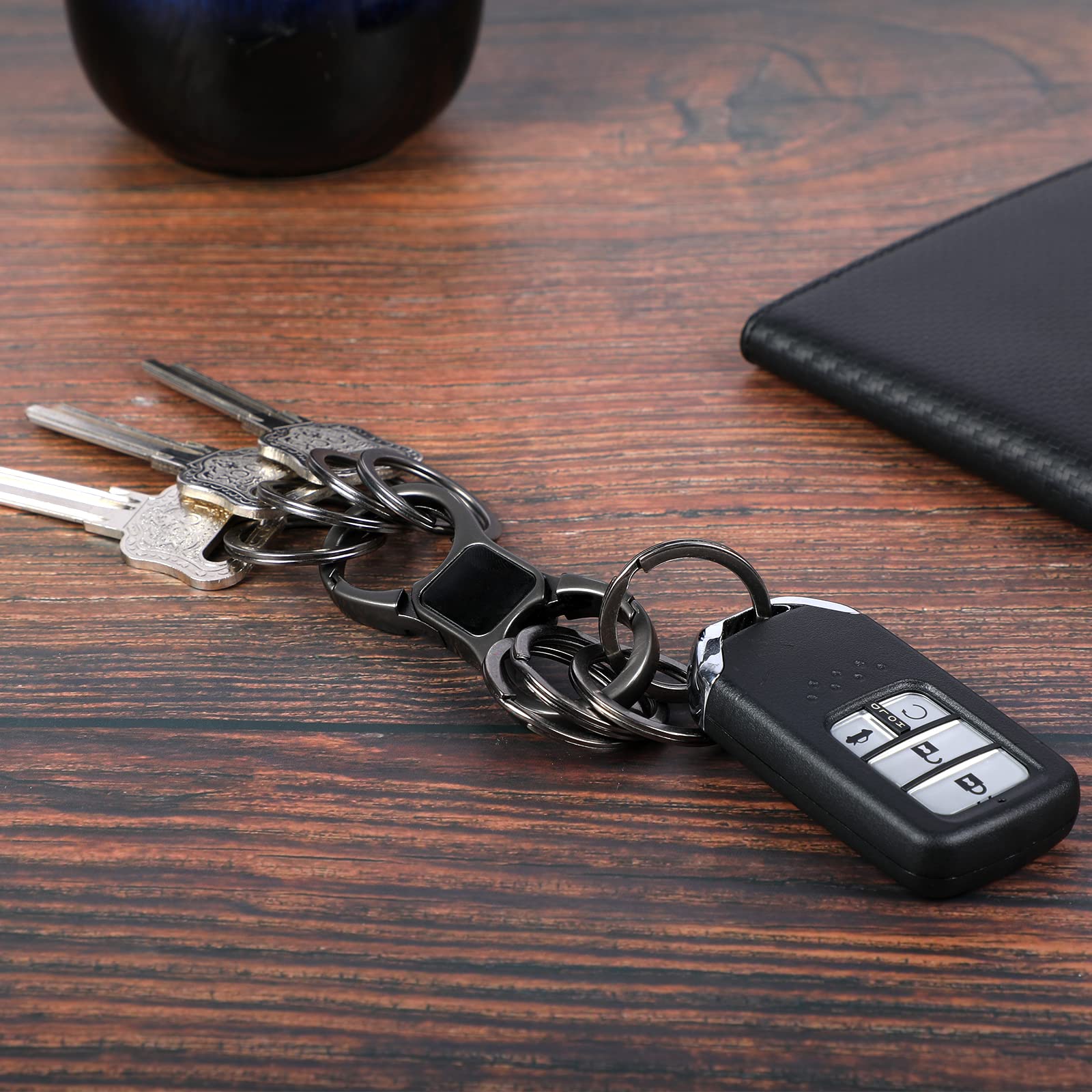 DAYGOS Quick Release Keychain with 8 Key Rings - Heavy Duty Car Key Organizer - Perfect for Car Keys, House Keys & Office Keys (Black)