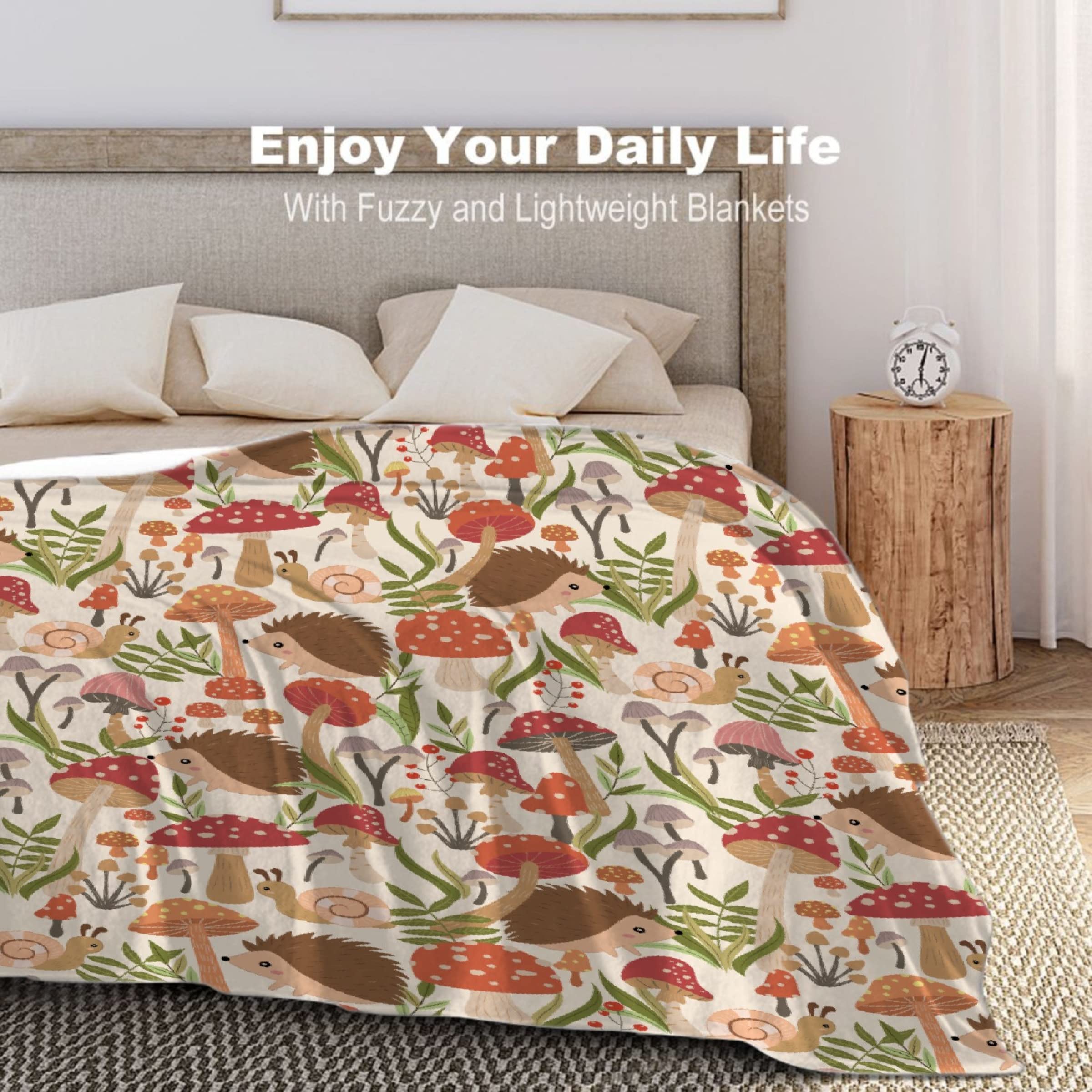 Funny Squirrel & Mushroom Fleece Throw Blanket - Ultra Soft Cozy Extra Large 120x90 Inches (Overking) for Couch, Bed, Living Room - Perfect Gift for Women, Men, Kids - All Season Family Blanket for Snuggling, Movie Nights & Home Decor