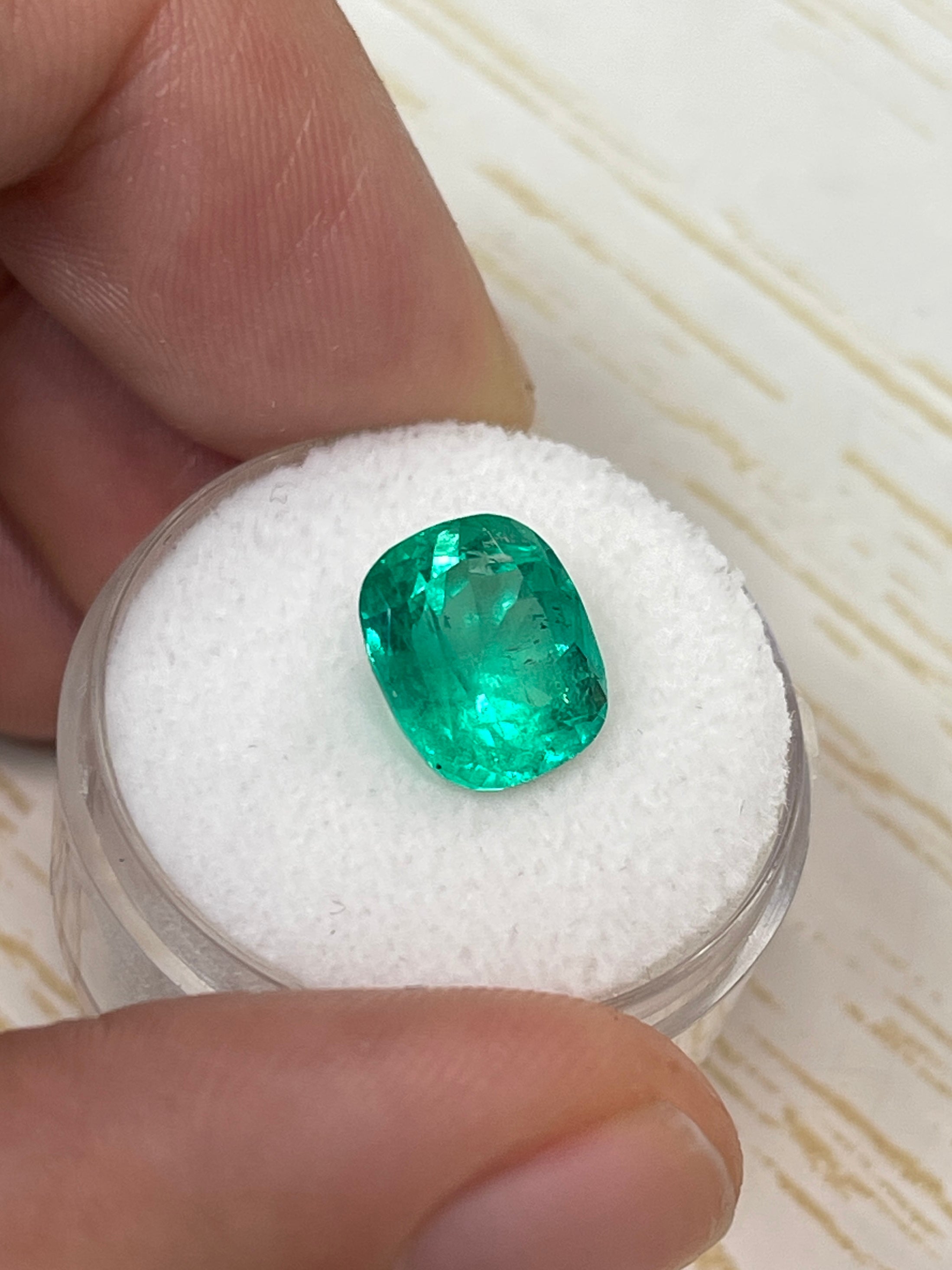 3.84 Carat Natural Colombian Emerald Loose Gemstone - 10.4x9mm Cushion Cut, Intense Medium Green Color - Perfect for Jewelry Making, Engagement Rings & Luxury Gifts