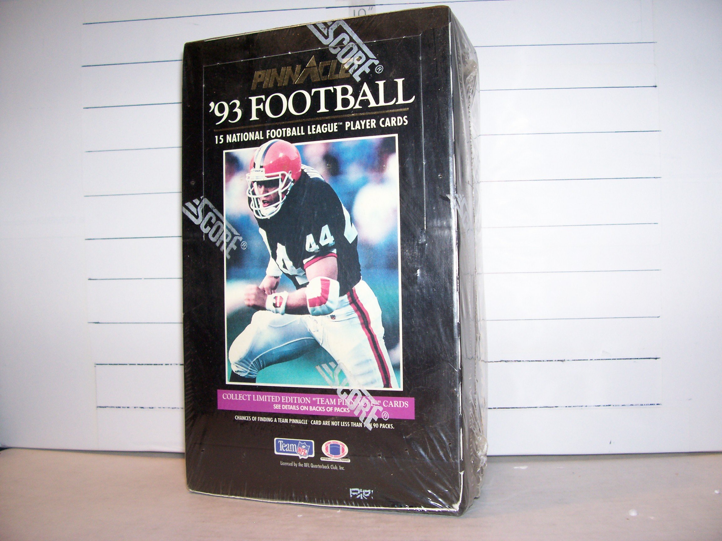 1993 Pinnacle Football Factory Sealed Hobby Box - Coach Bill Walsh Rookie Card - Perfect for Collectors, Sports Memorabilia Enthusiasts & Vintage NFL Fans