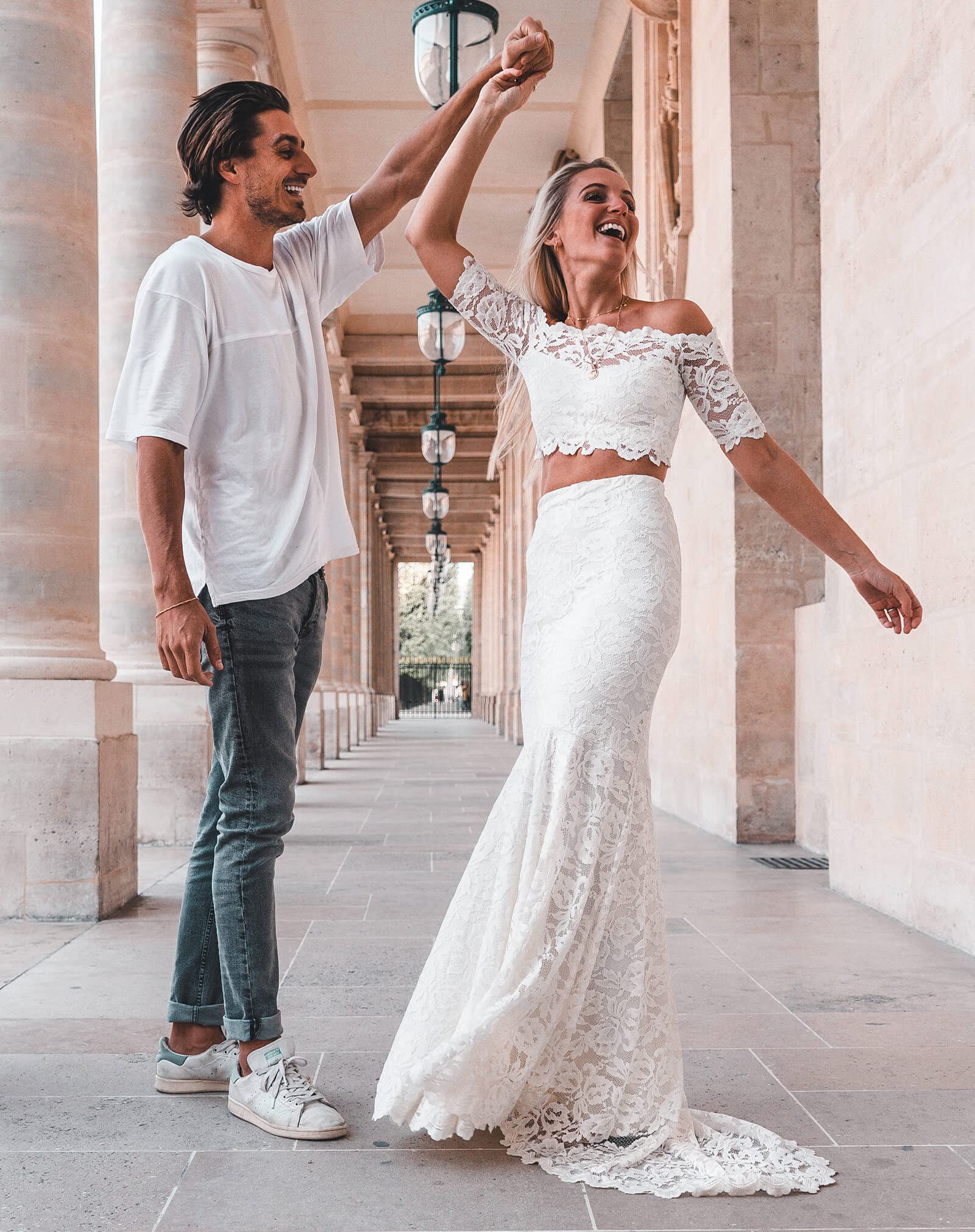 Sukleet Women's Boho Lace Two-Piece Wedding Dress with Sleeves - Elegant Mermaid Bridal Gown for Beach Weddings, Outdoor Ceremonies & Romantic Photoshoots