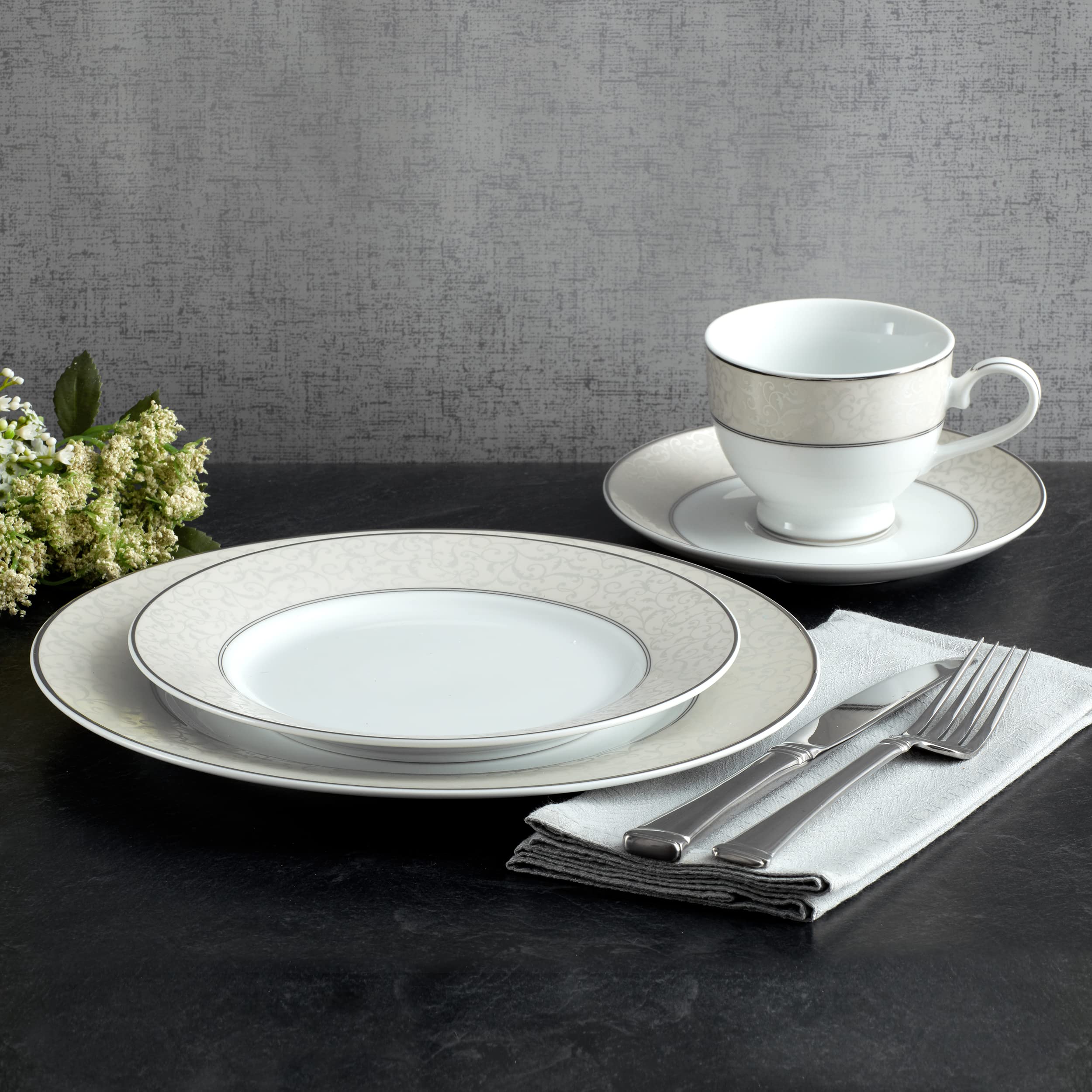 Mikasa Parchment 40-Piece Dinnerware Set - Service for 8 - Elegant Stoneware Plates, Bowls & Mugs - Perfect for Family Dinners, Holiday Entertaining & Restaurant-Style Dining