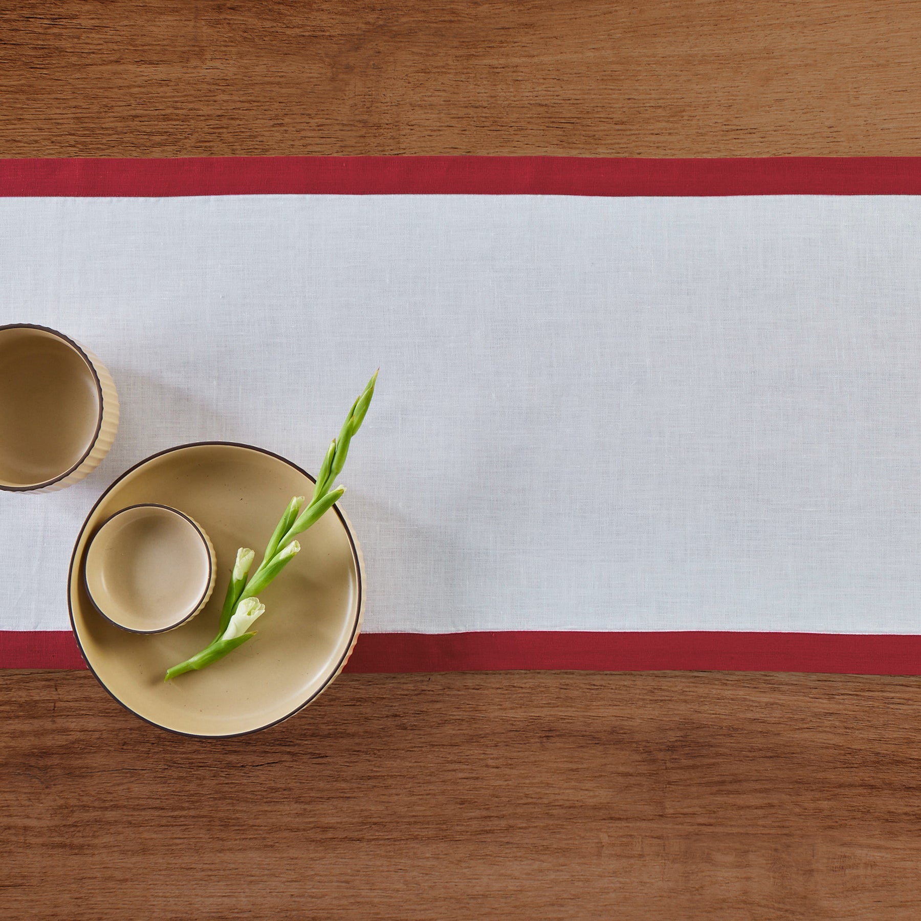 Elegant Classic Table Runner for Dining Room Decor - Perfect for Weddings, Holidays & Home Decor