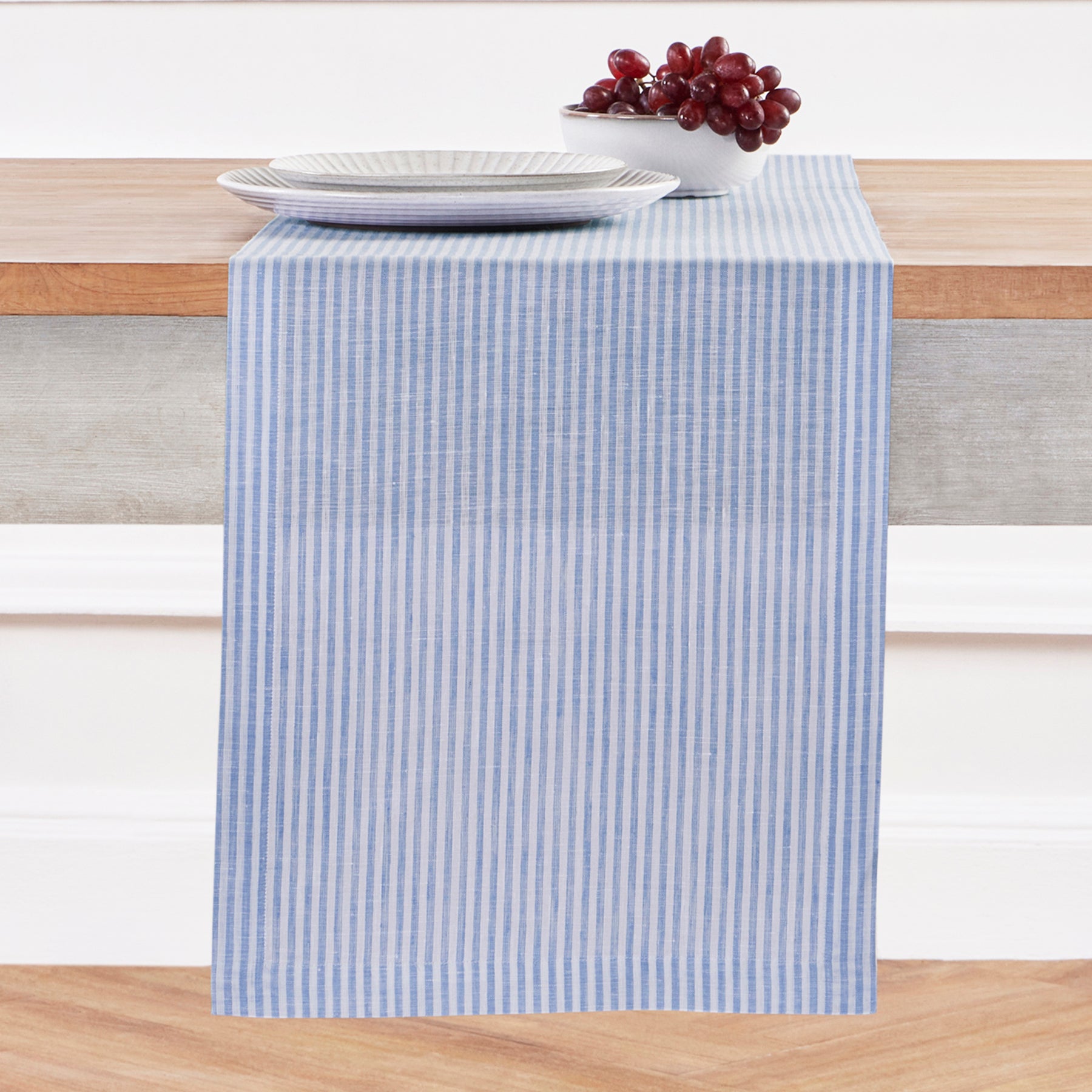 Elegant Narrow Stripe Table Runner - Cotton Linen Dining Table Decor for Wedding, Party & Home Decor - Perfect for Holiday Dinners and Special Occasions