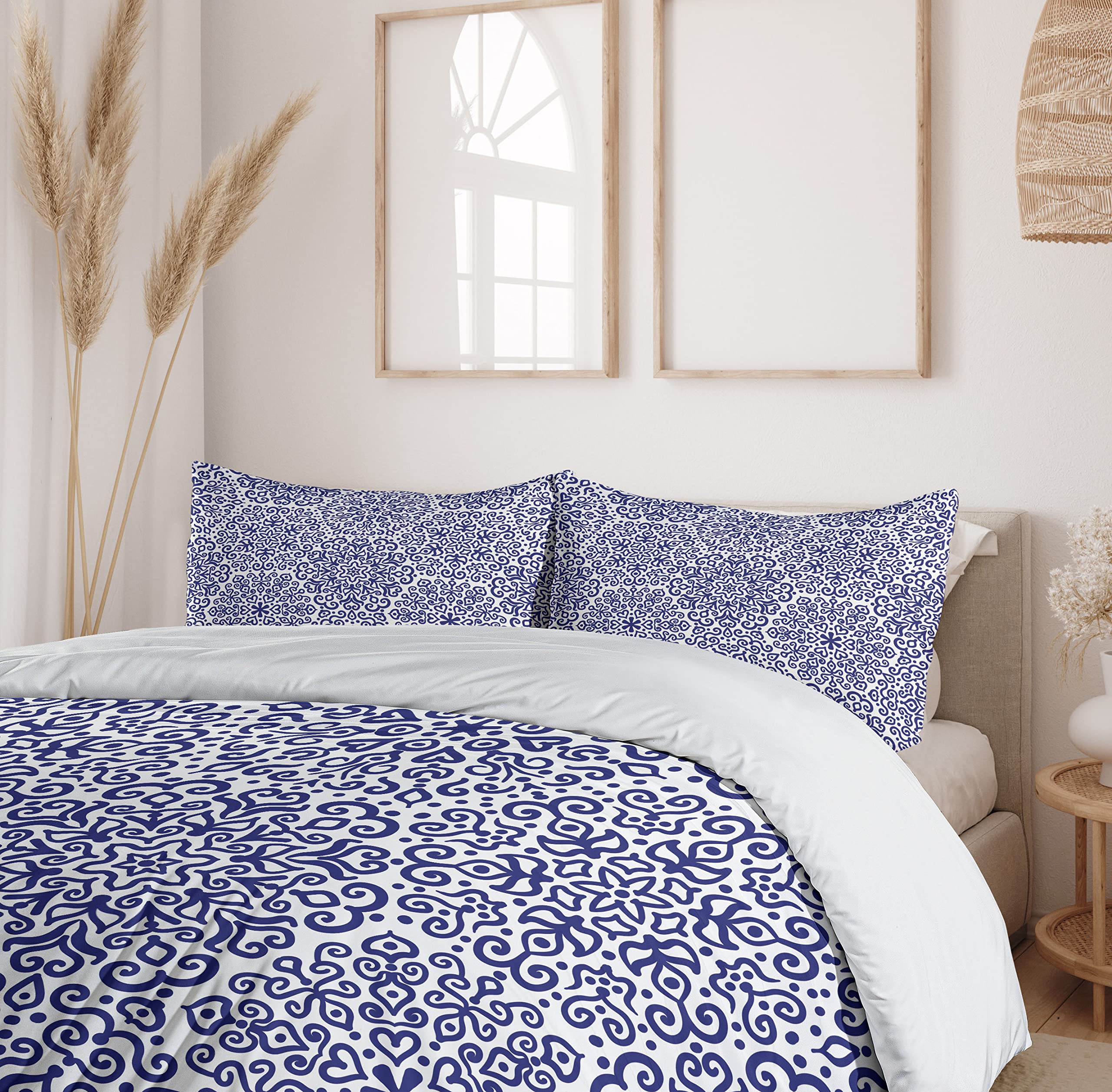 Ambesonne Indigo Mandala Duvet Cover Set - Trippy Floral Hearts Design on Plain Backdrop, 3-Piece California King Bedding Set with 2 Pillow Shams, Indigo & White - Perfect for Bohemian Bedroom Decor & Meditation Spaces
