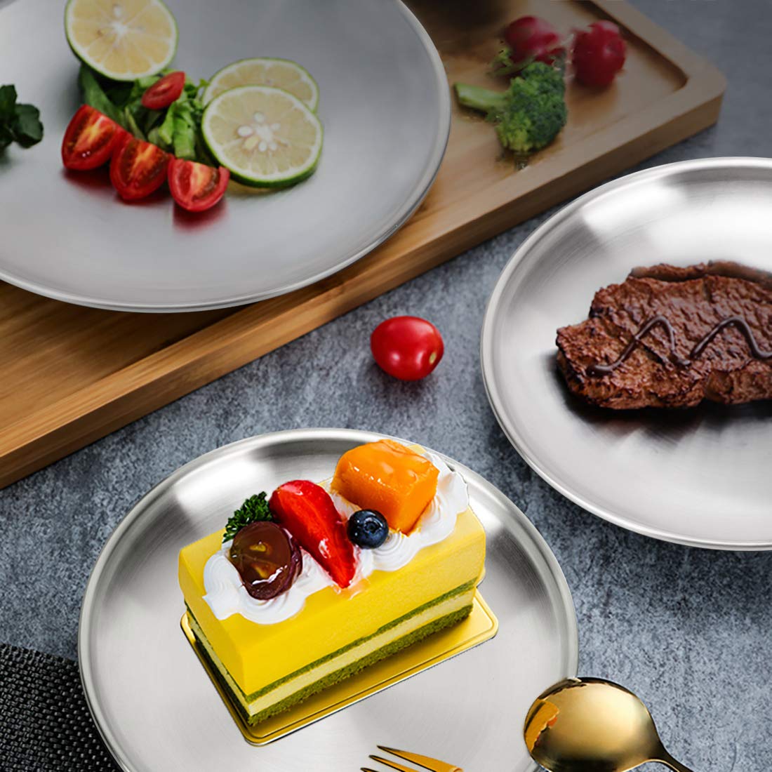 Premium 304 Stainless Steel Plates - 10 Inch Set of 4, Heavy Duty Serving Trays for Pizza, Steak, BBQ & Party Buffet - Dishwasher Safe & Rustproof for Restaurant, Catering & Home Kitchen Use
