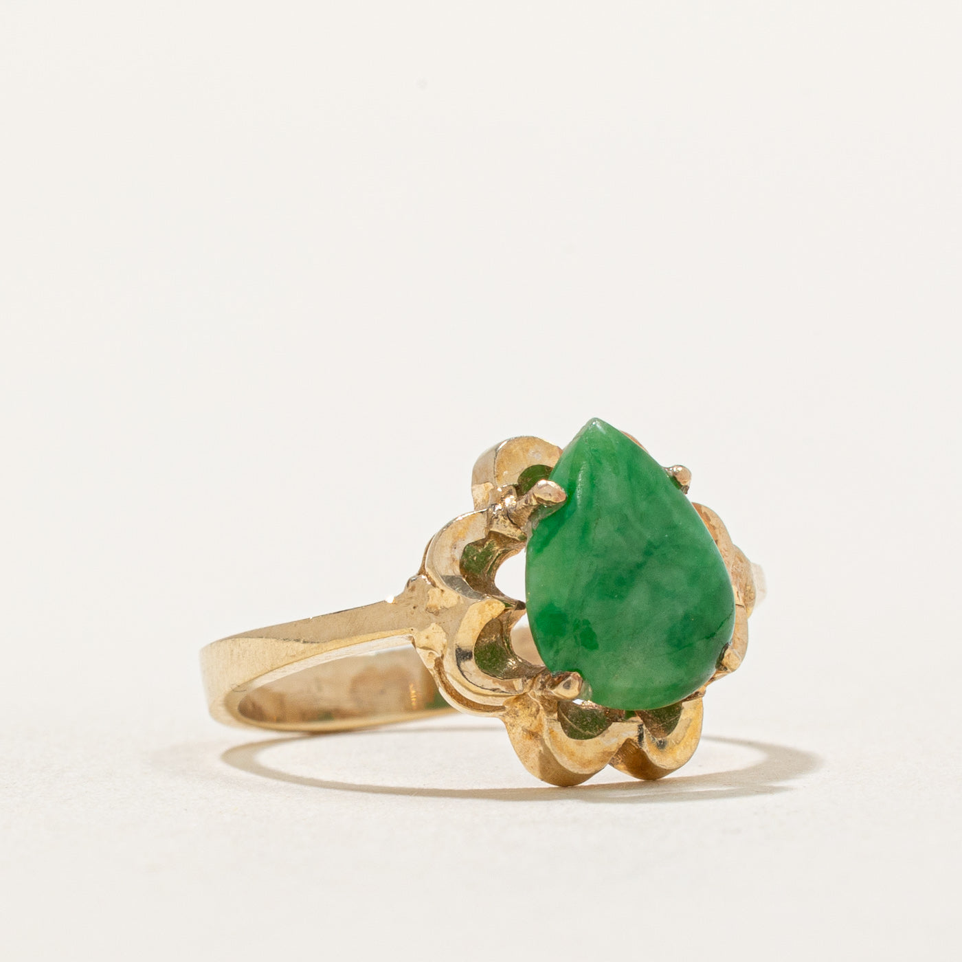 Pear Cabochon Jade Scalloped Ring - 1.30ct Genuine Jade Sterling Silver Ring - Size 5 - Elegant Vintage Jewelry for Women - Perfect for Weddings, Parties & Special Occasions