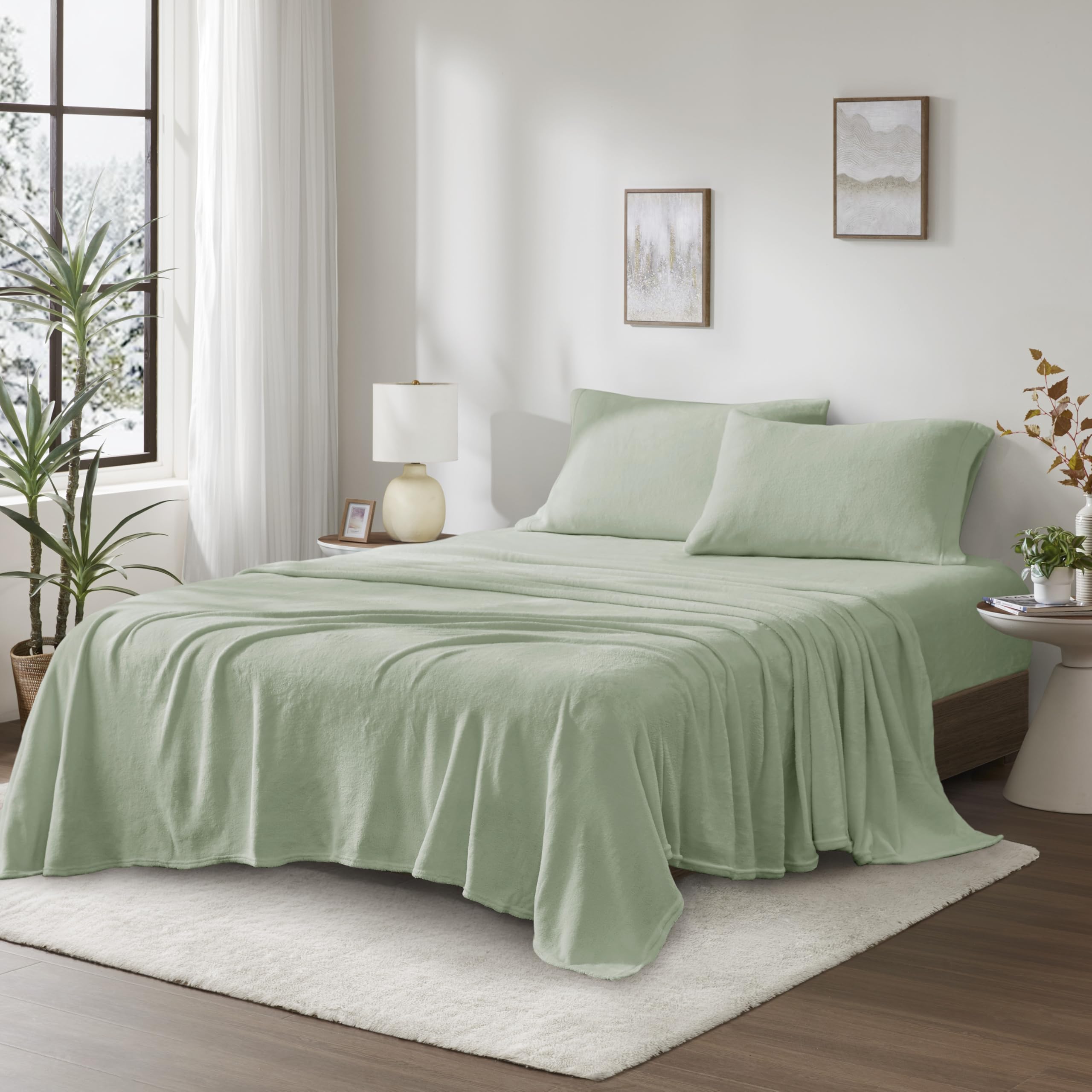 True North by Sleep Philosophy 4-Piece Queen Sheet Set - Soft & Warm Plush Bedding, Solid Green, Fits 16