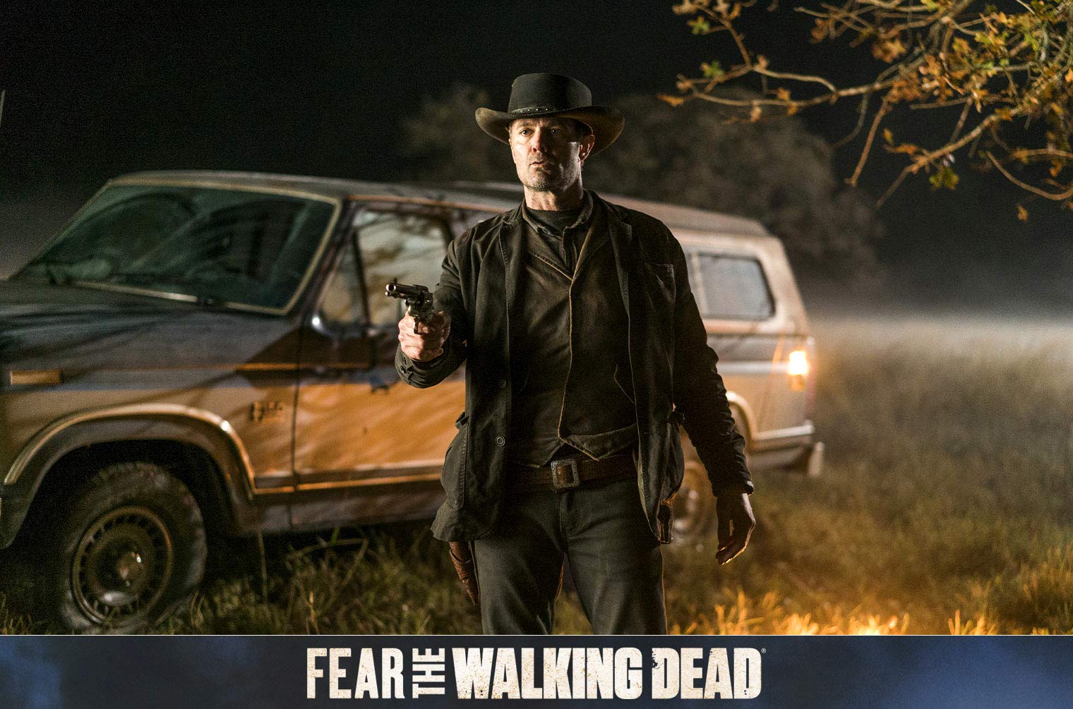 Fear the Walking Dead Season 4 DVD - Complete Fourth Season with Bonus Features | Post-Apocalyptic Zombie Thriller Series for Horror Fans & Collectors | Perfect for Movie Nights and Halloween Parties