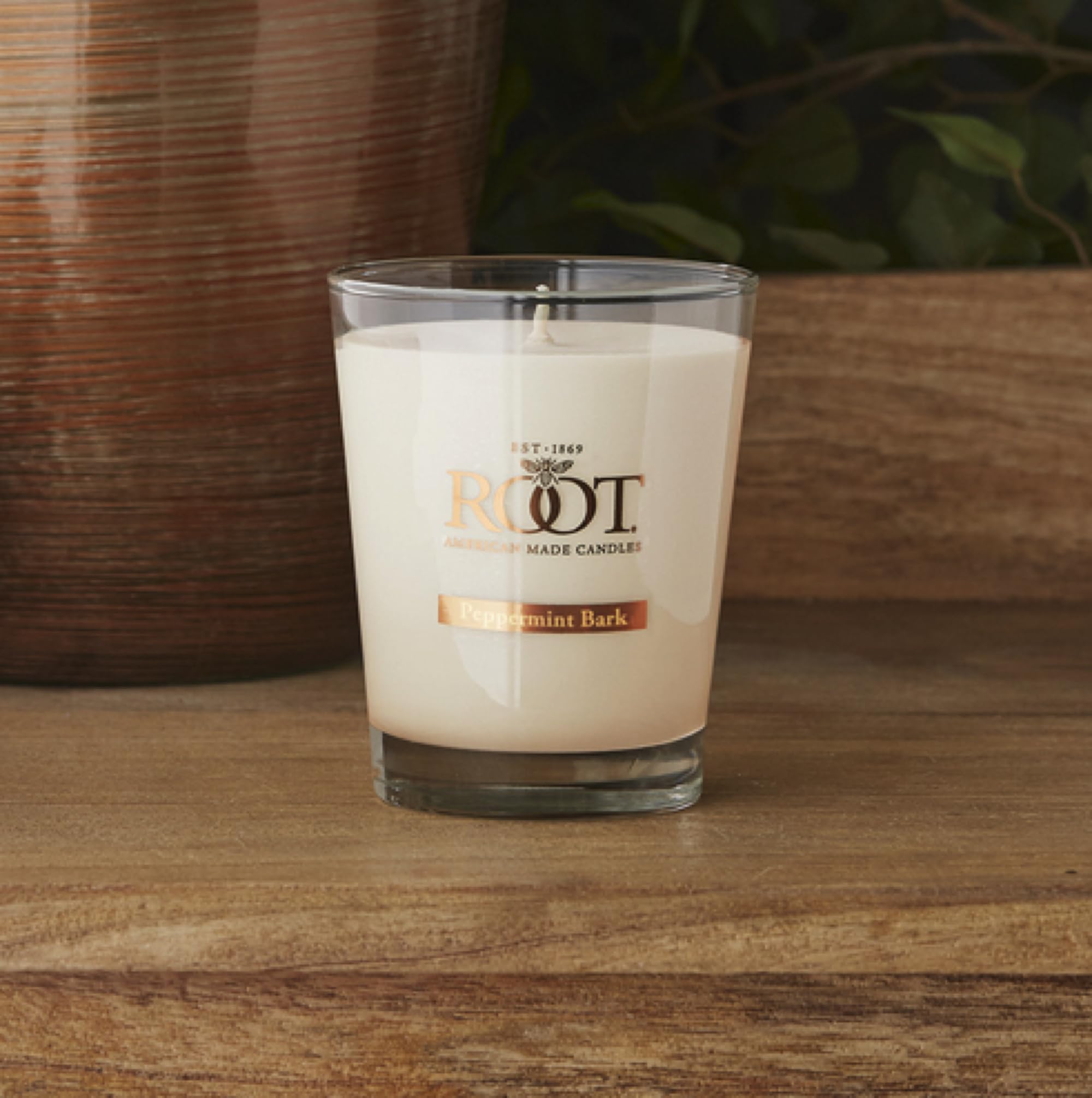 Root Candles Premium Handcrafted Holiday Scented Beeswax Blend Candle - Honeycomb Veriglass Design, Large Peppermint Bark Aroma | Perfect for Christmas Decor, Cozy Home Ambiance & Gift Giving