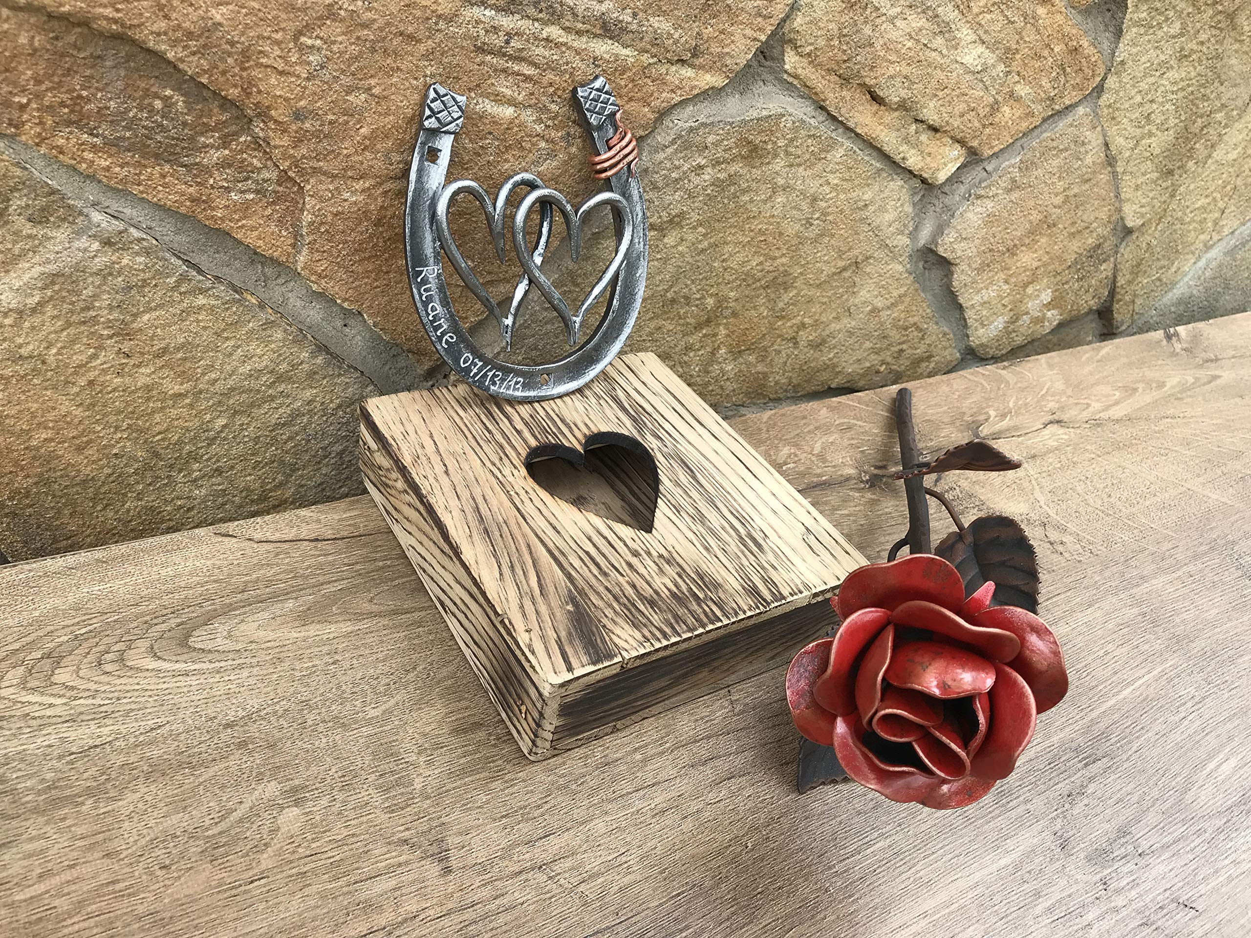 Handmade Iron Rose & Horseshoe Gift Set - Unique 6th Anniversary Gift for Her - Romantic Iron Themed Present for Wife - Perfect for Wedding Anniversaries, Valentine's Day & Home Decor