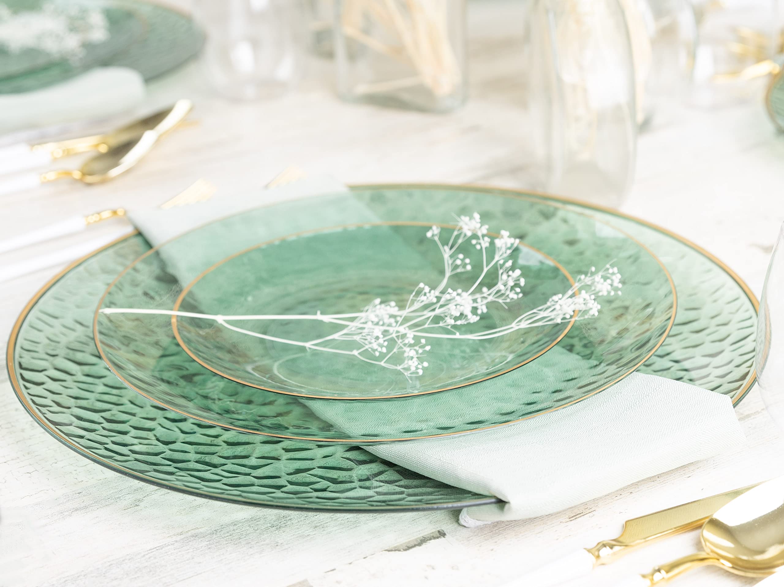 PLASTICPRO 32-Piece Plastic Dinnerware Set - 16 (7-inch) & 16 (10-inch) Green Hammered Plates - Durable Party Plates for St. Patrick's Day, Picnics, BBQs, and Outdoor Events