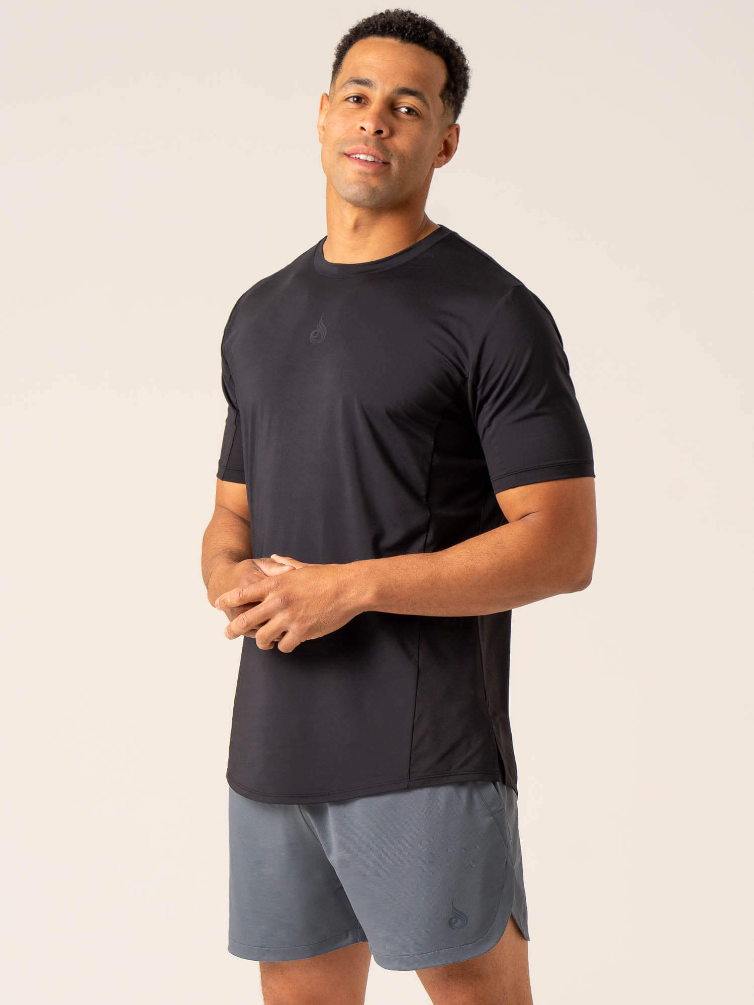 Dynamic Black T-Shirt for Men & Women - Comfortable Casual Wear for Everyday Outfits, Gym, and Street Style