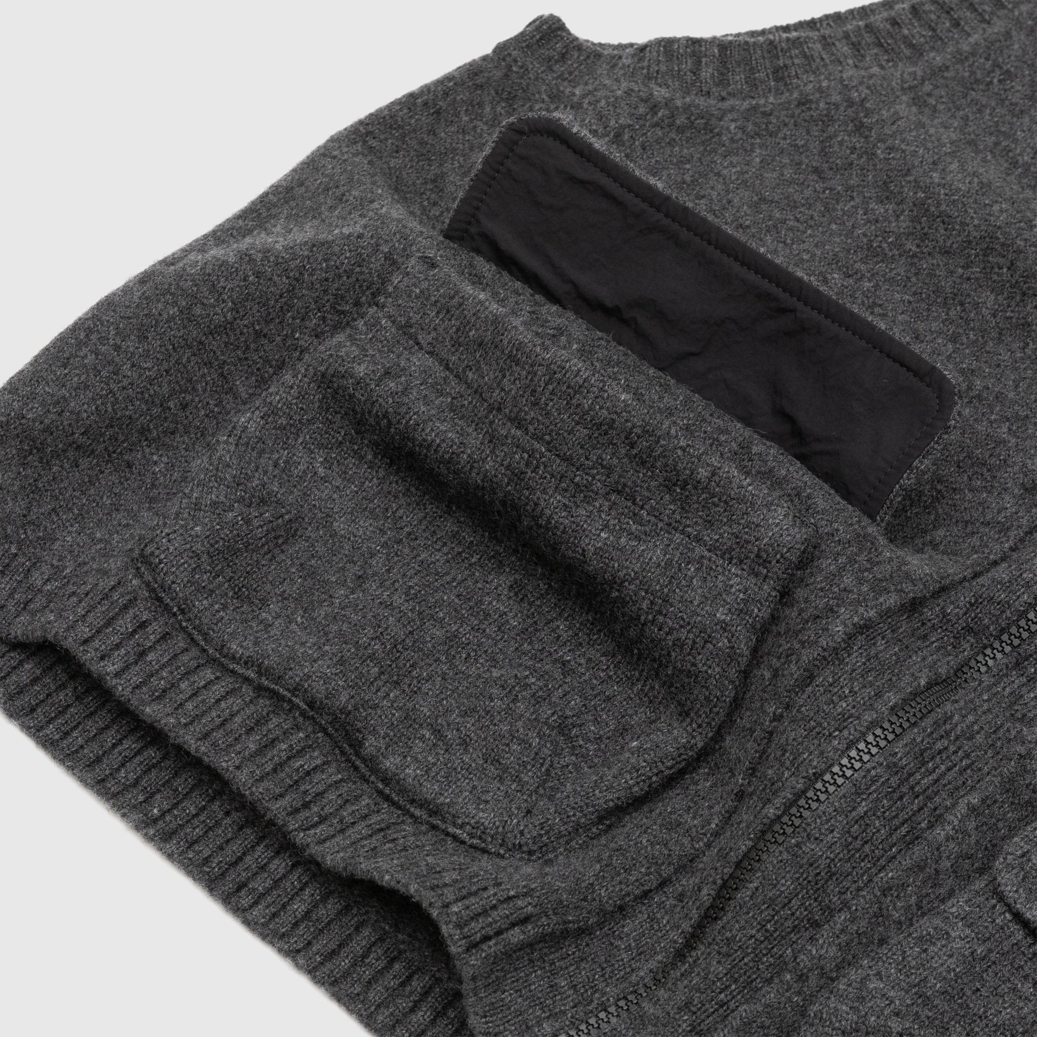 Men's Knit Sweater Vest - Lightweight & Stylish for Layering - Perfect for Office, Casual Wear & Outdoor Activities