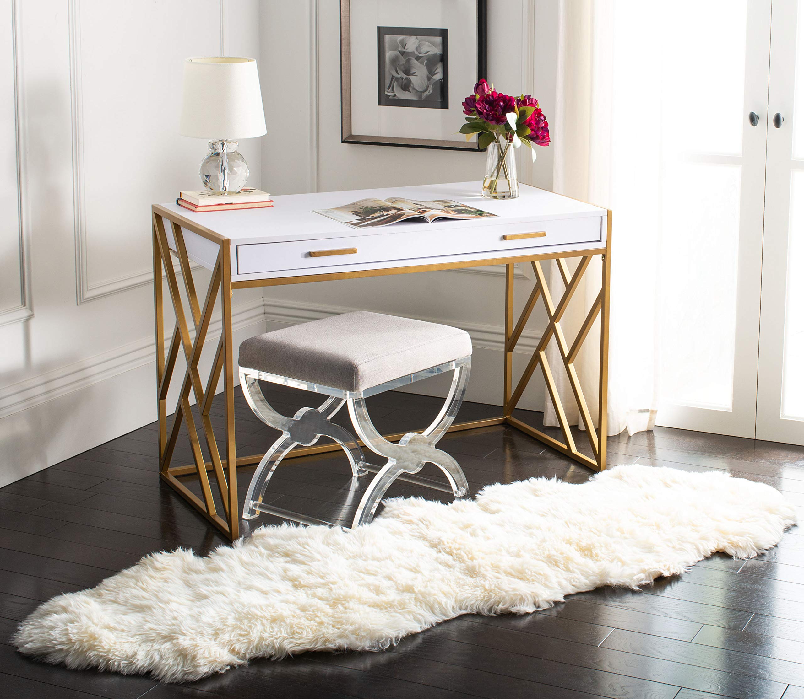 SAFAVIEH Sheepskin Rug 2' x 6' White Handmade Genuine Pelt Runner - Extra Thick 3.4