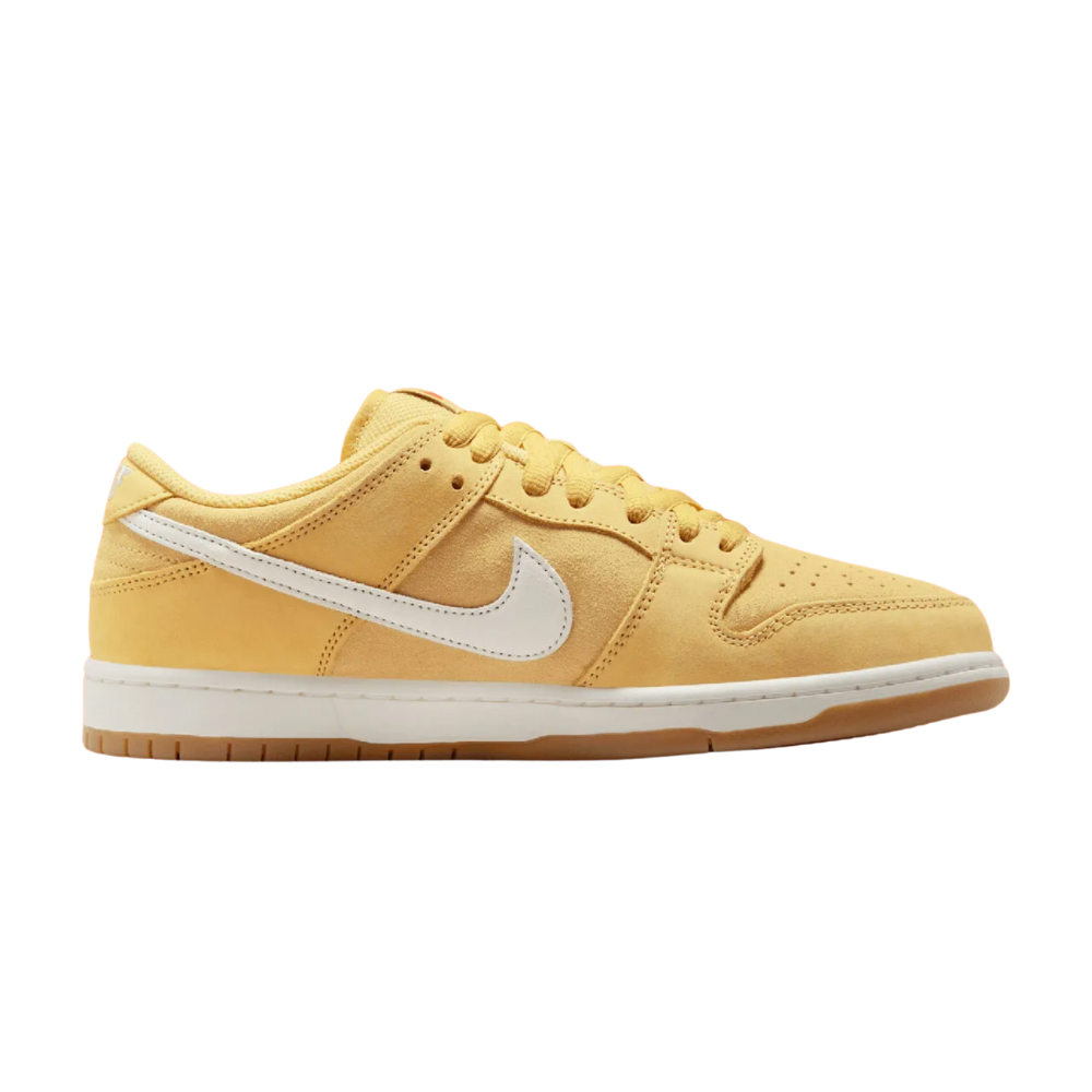 Nike SB Dunk Low Saturn Gold Solar Flare Gum Light Brown Skateboarding Shoes - Perfect for Streetwear Fashion & Skateboarding Enthusiasts